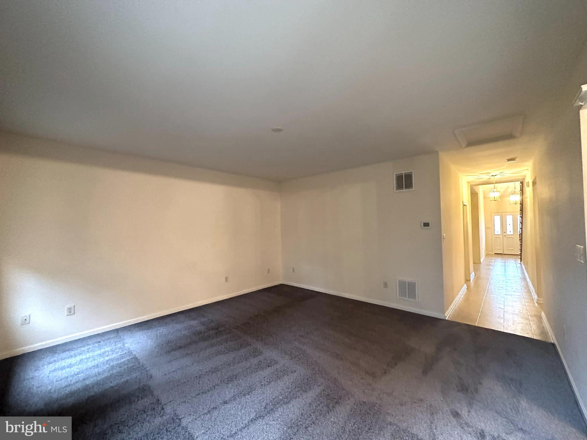 GREENWICH PARK - Residential Lease