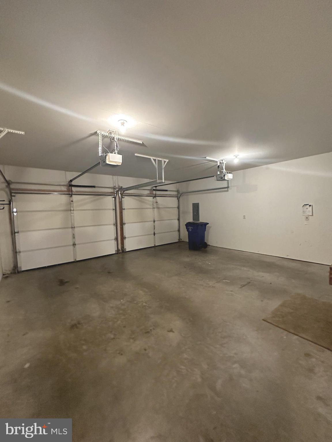 GREENWICH PARK - Residential Lease