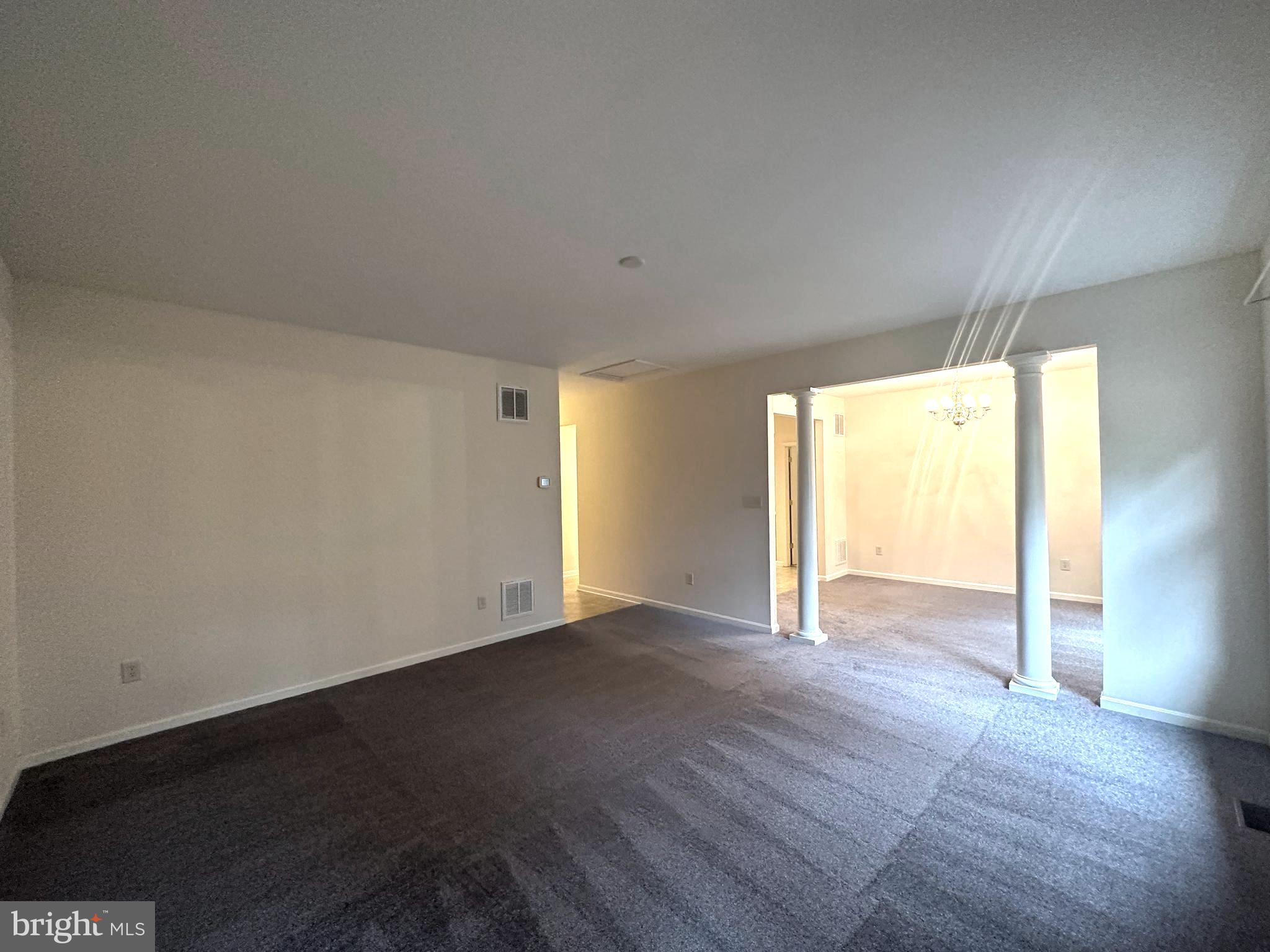 GREENWICH PARK - Residential Lease