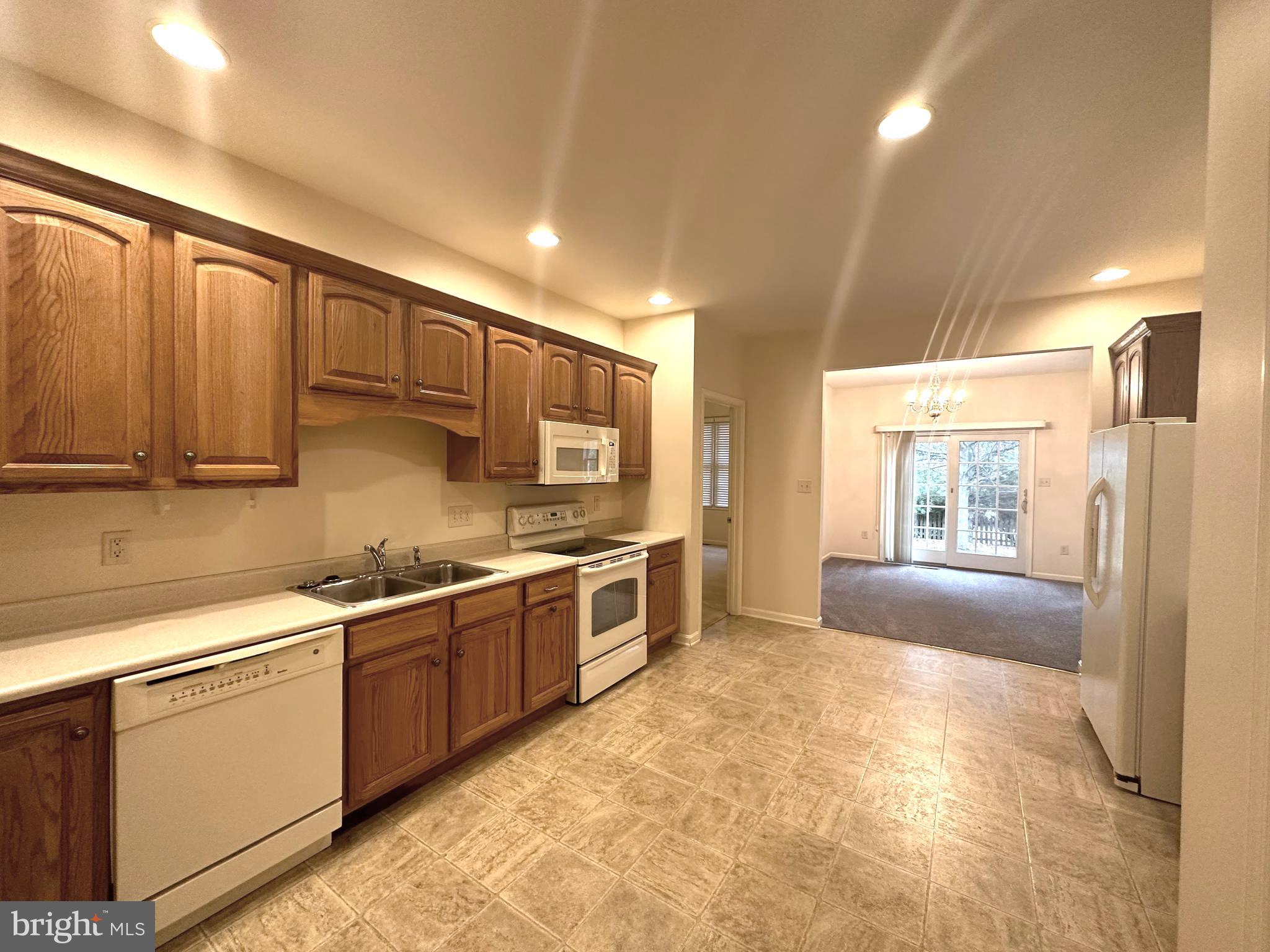 GREENWICH PARK - Residential Lease