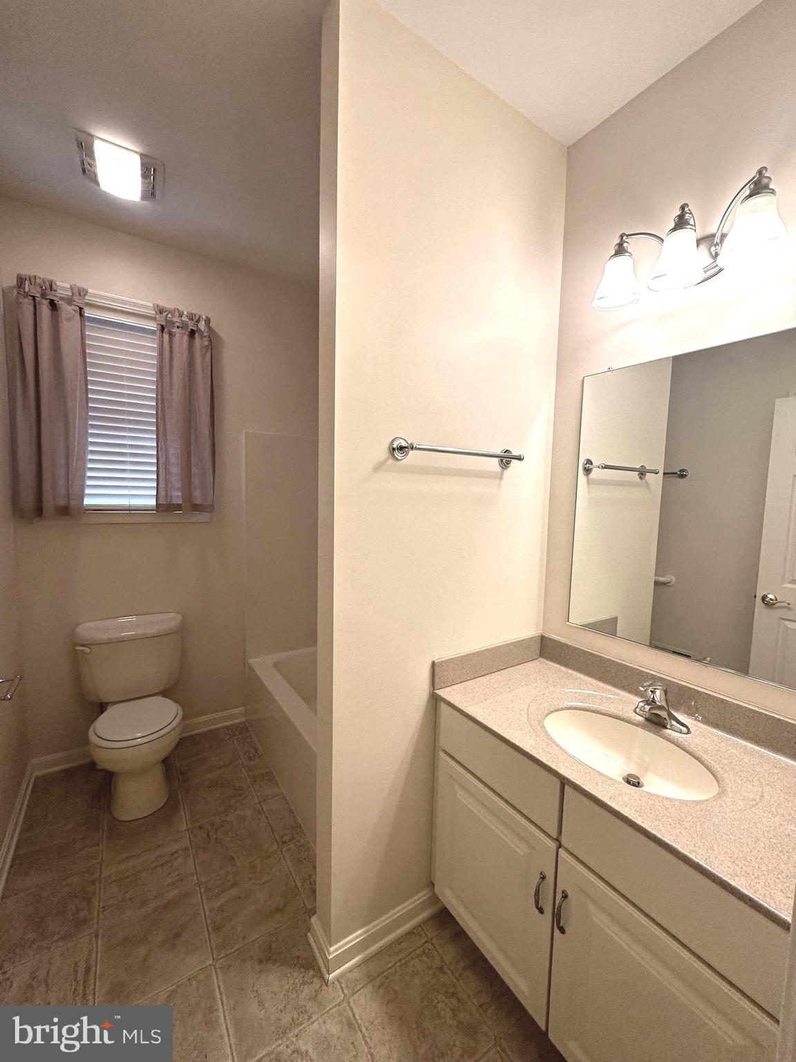 GREENWICH PARK - Residential Lease