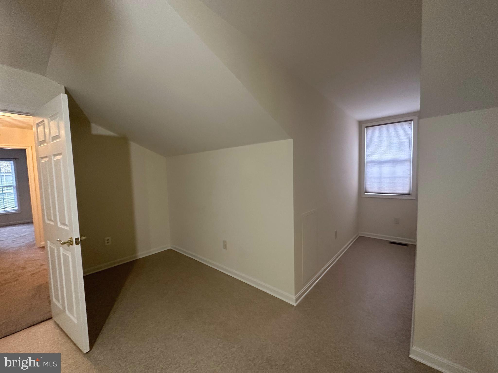 GREENWICH PARK - Residential Lease