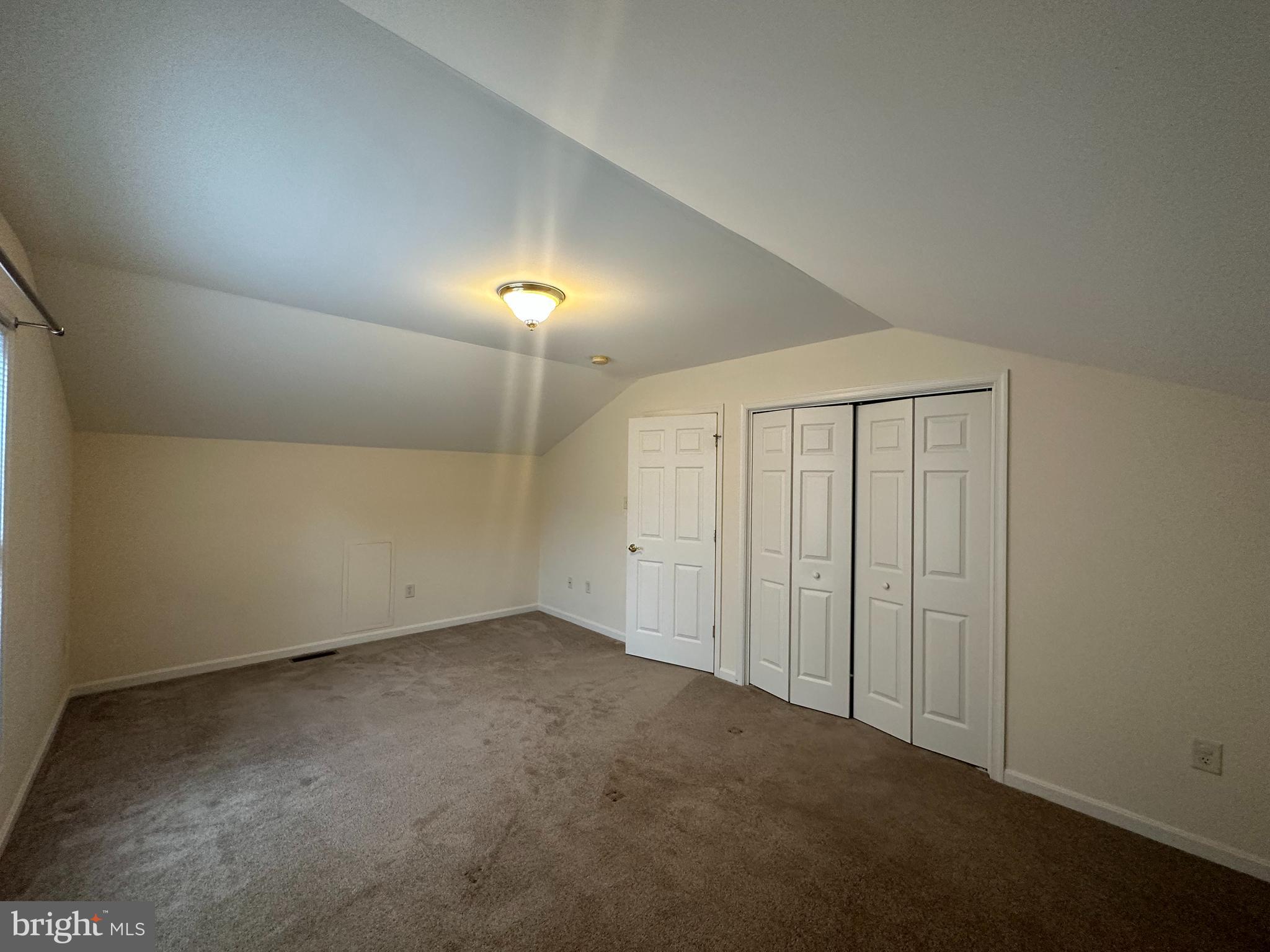 GREENWICH PARK - Residential Lease