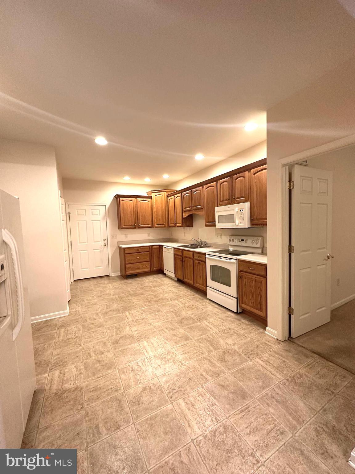 GREENWICH PARK - Residential Lease