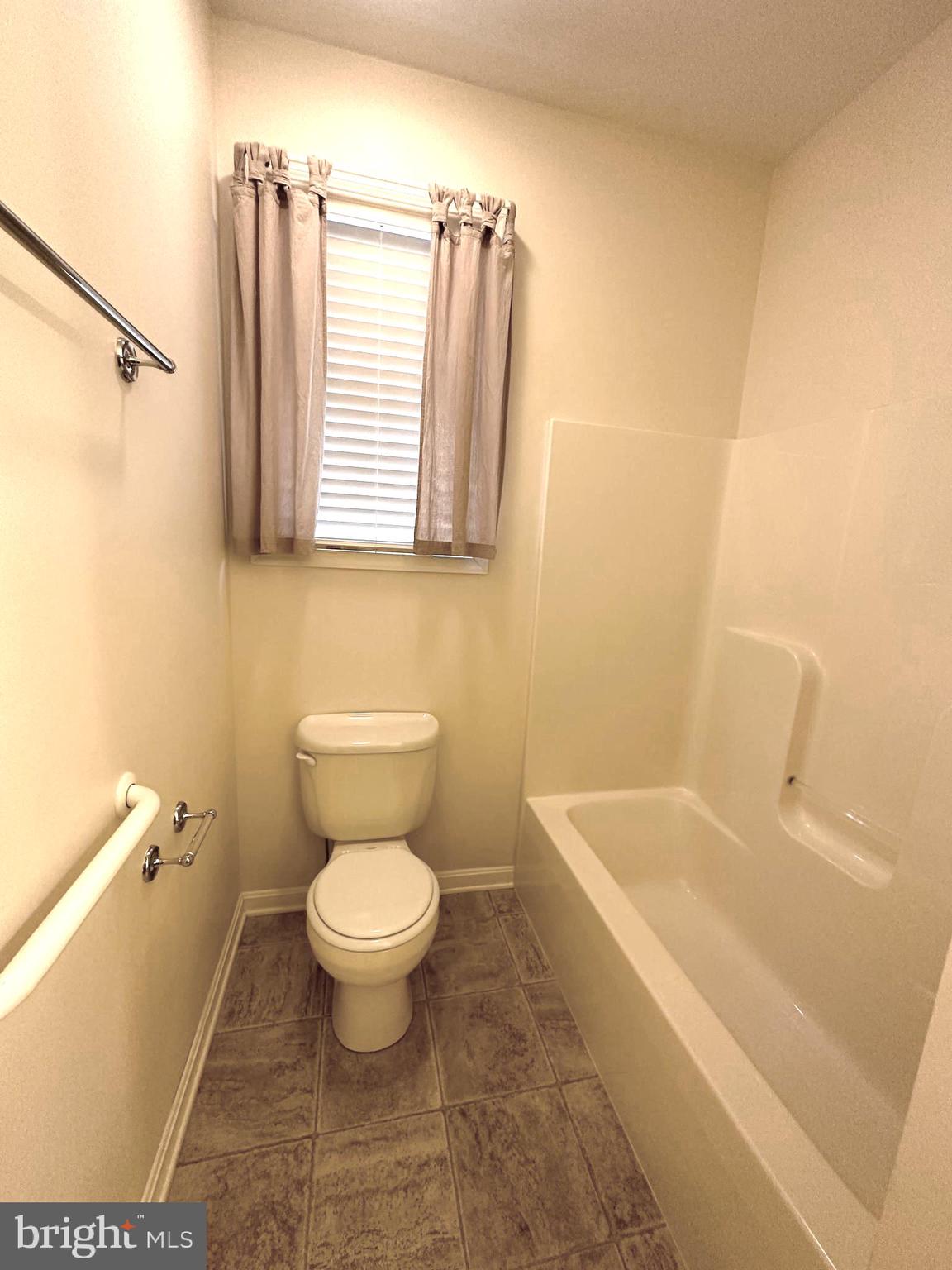 GREENWICH PARK - Residential Lease