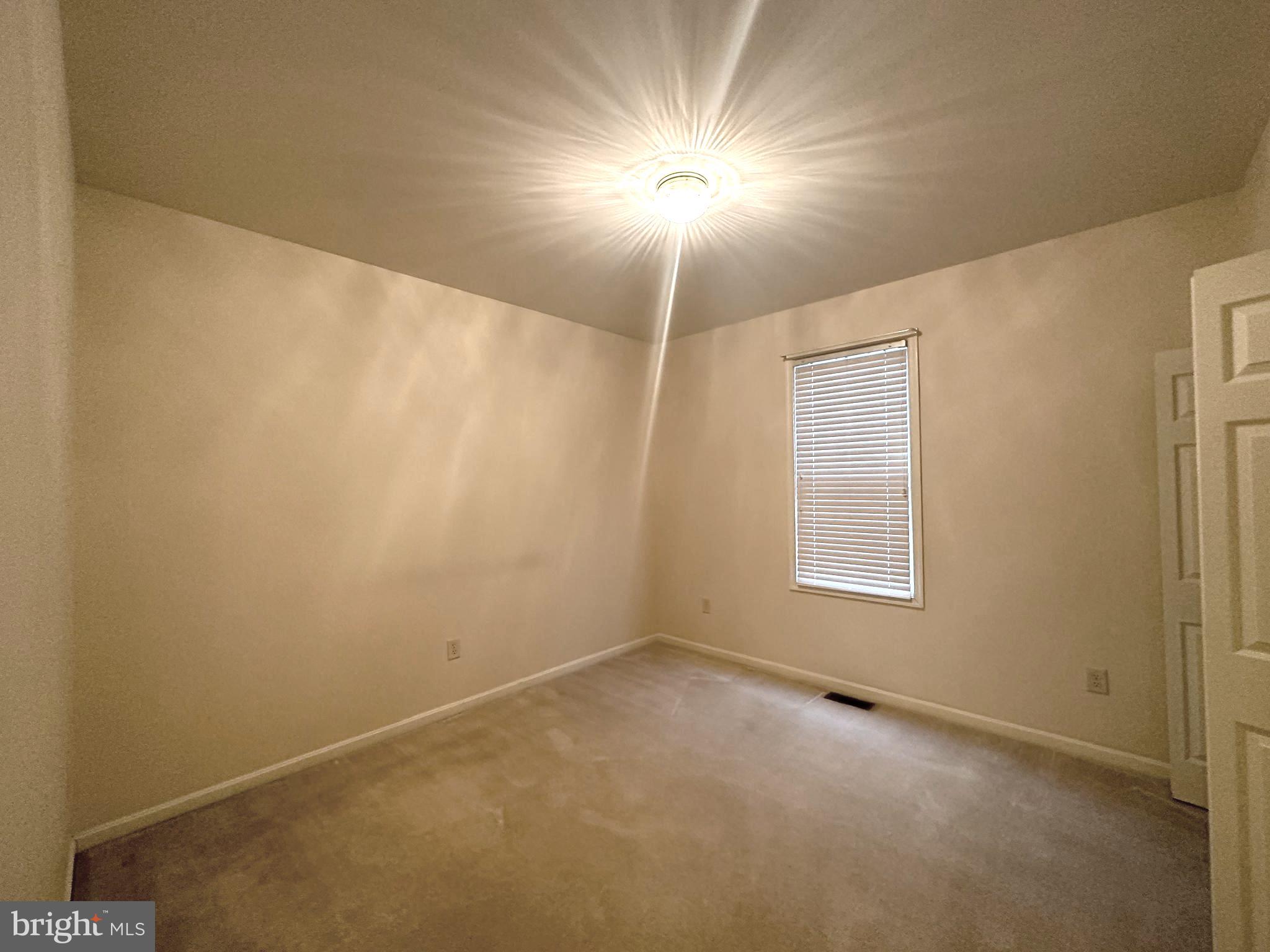 GREENWICH PARK - Residential Lease