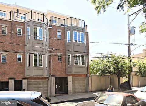 Townhouse For Sale - 919 N American Street<br/> Philadelphia County, PHILADELPHIA, PA 19123
