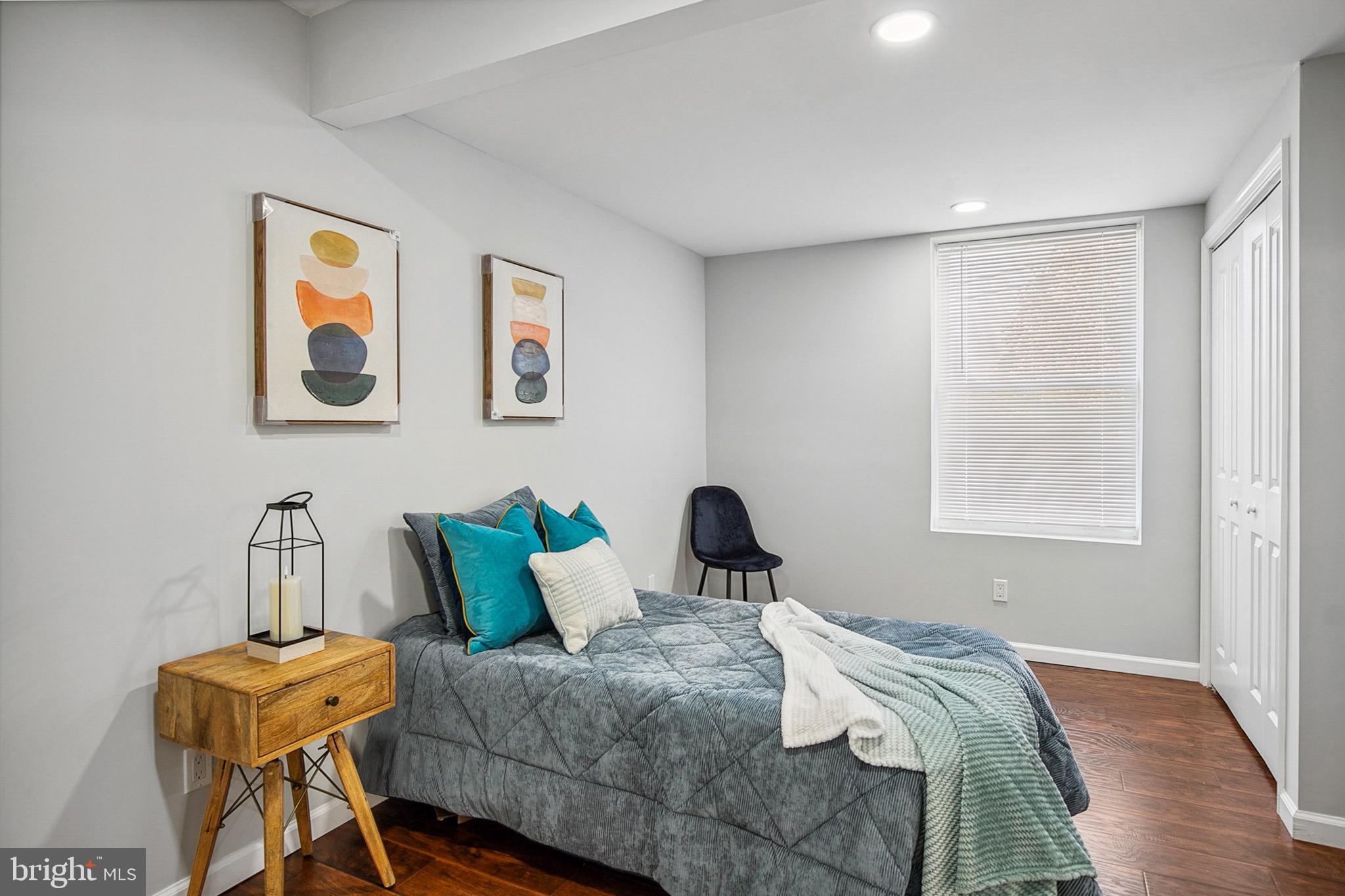 GRAY MANOR - Residential