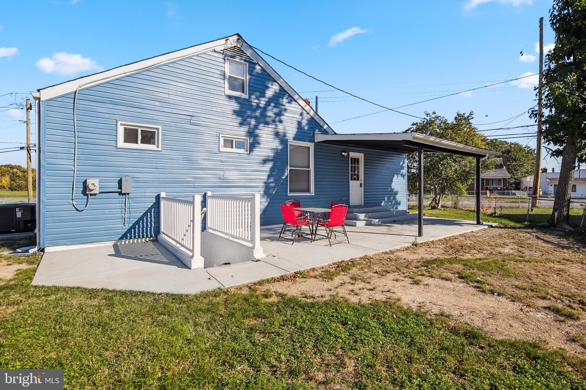 GRAY MANOR - Residential