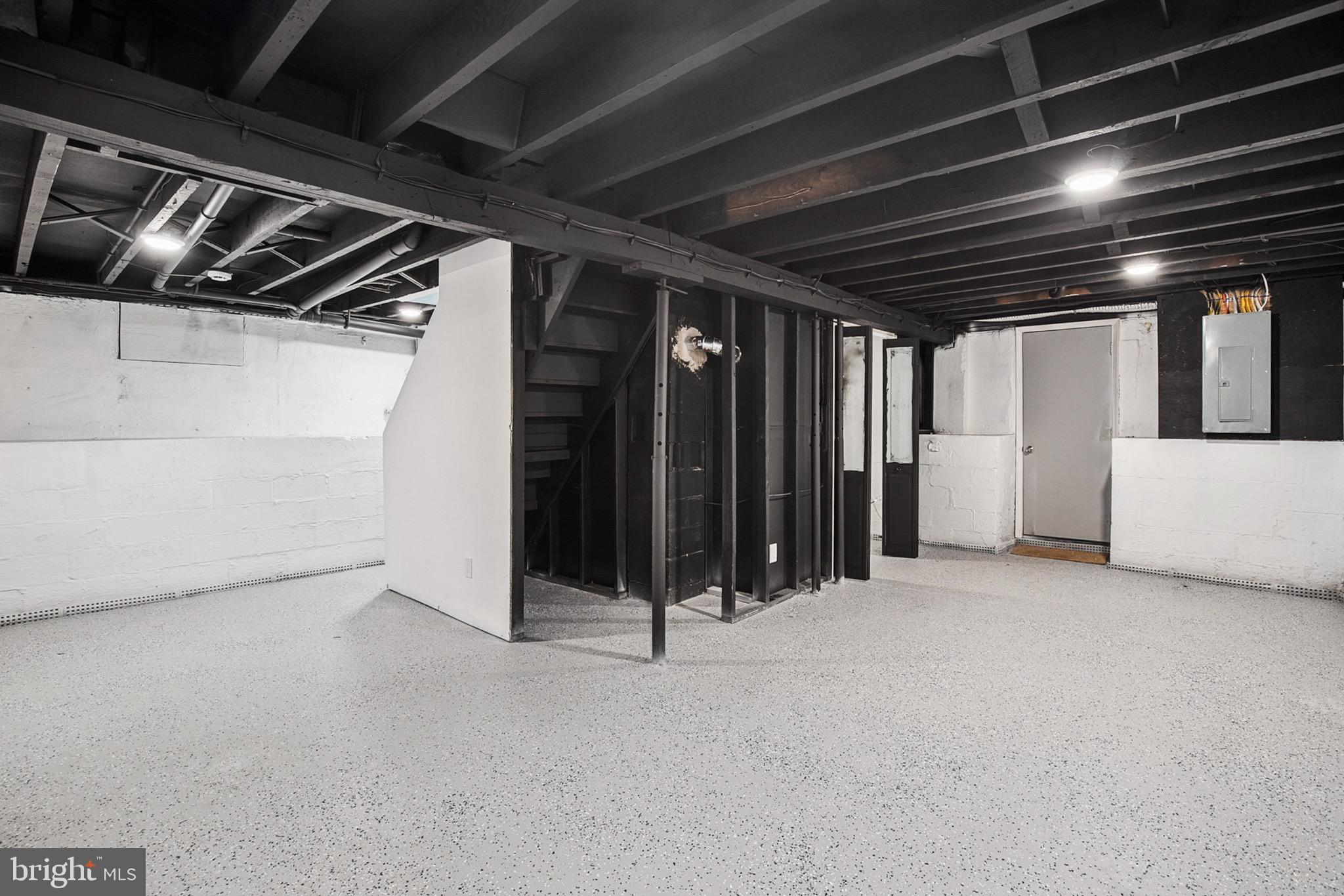 GRAY MANOR - Residential