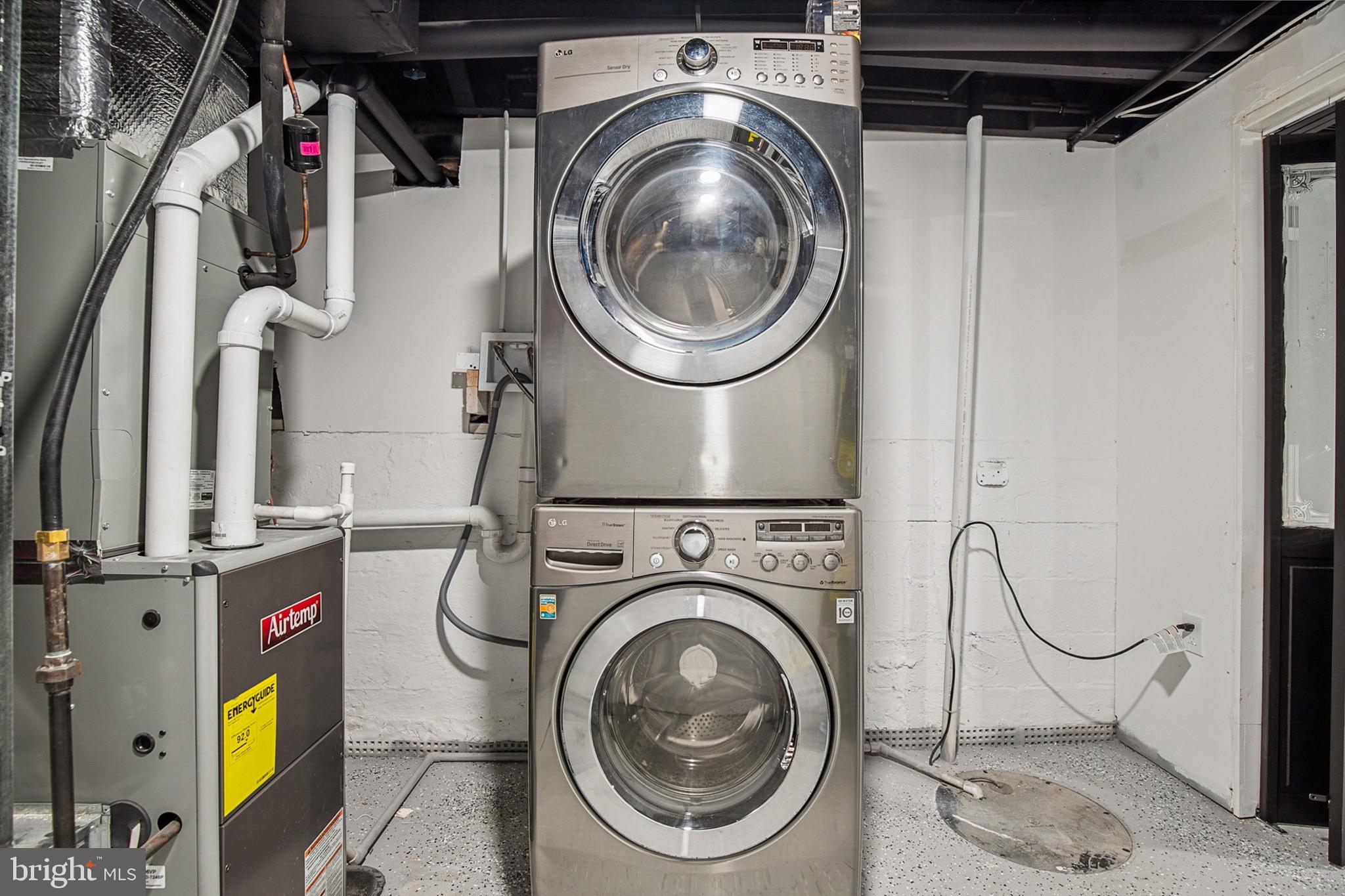 GRAY MANOR - Residential