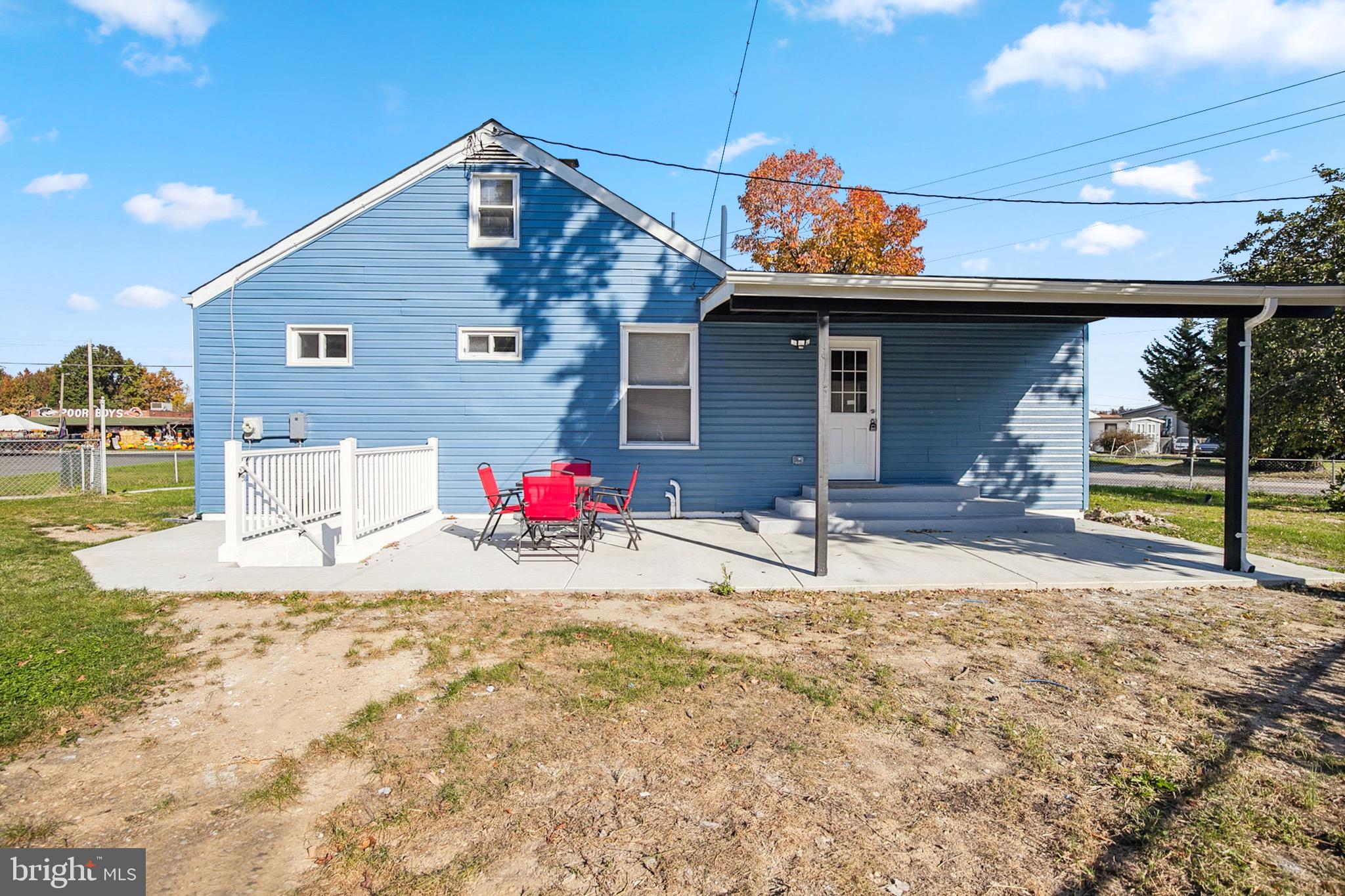 GRAY MANOR - Residential