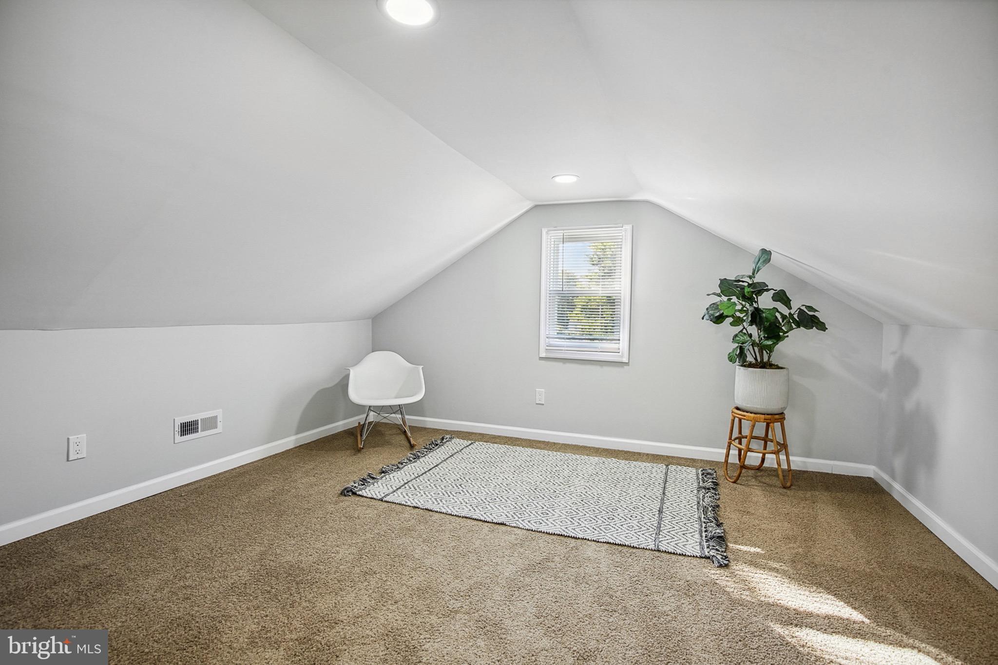 GRAY MANOR - Residential