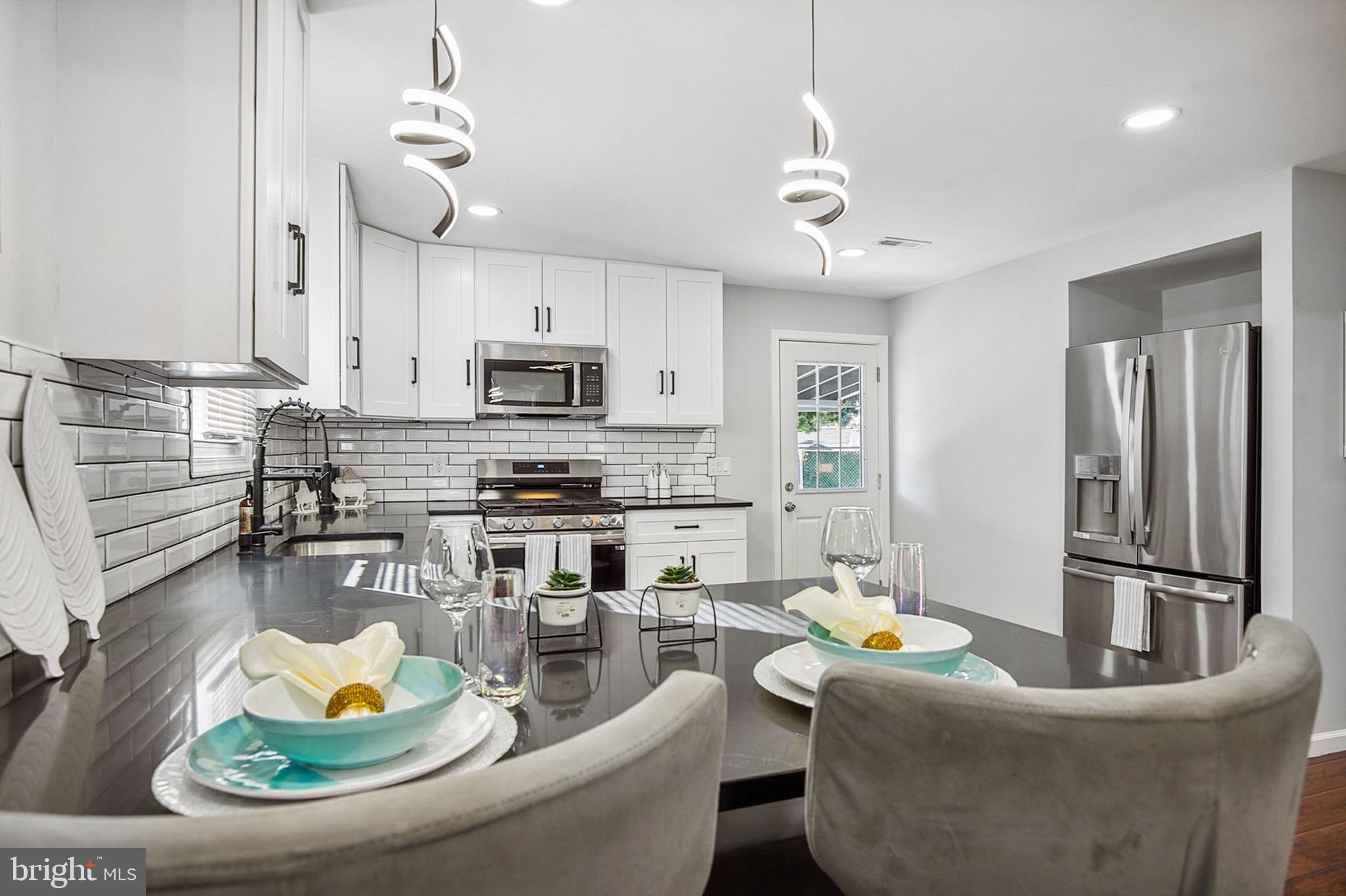 GRAY MANOR - Residential