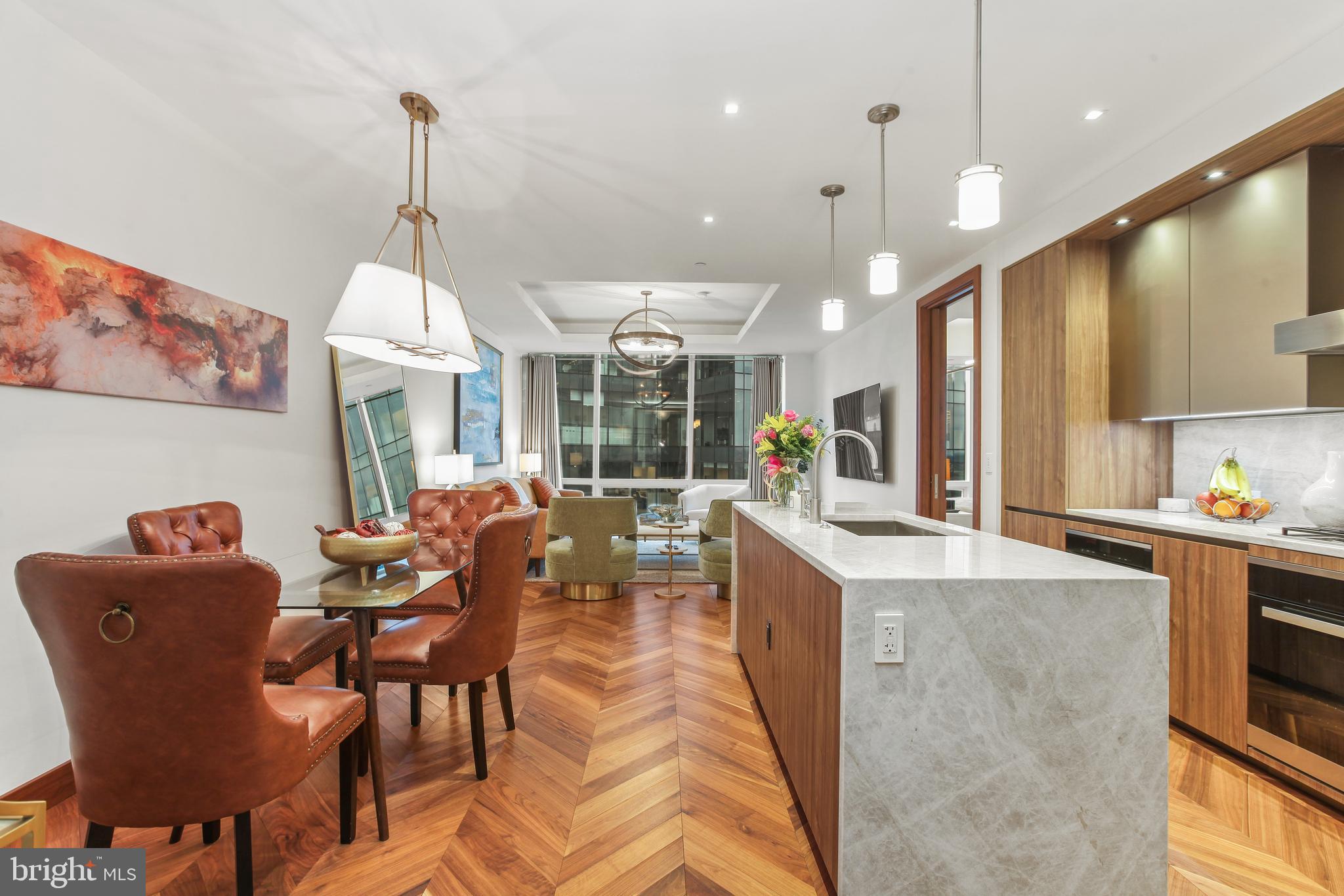 FOUR SEASONS PRIVATE RESIDENCES - Residential Lease