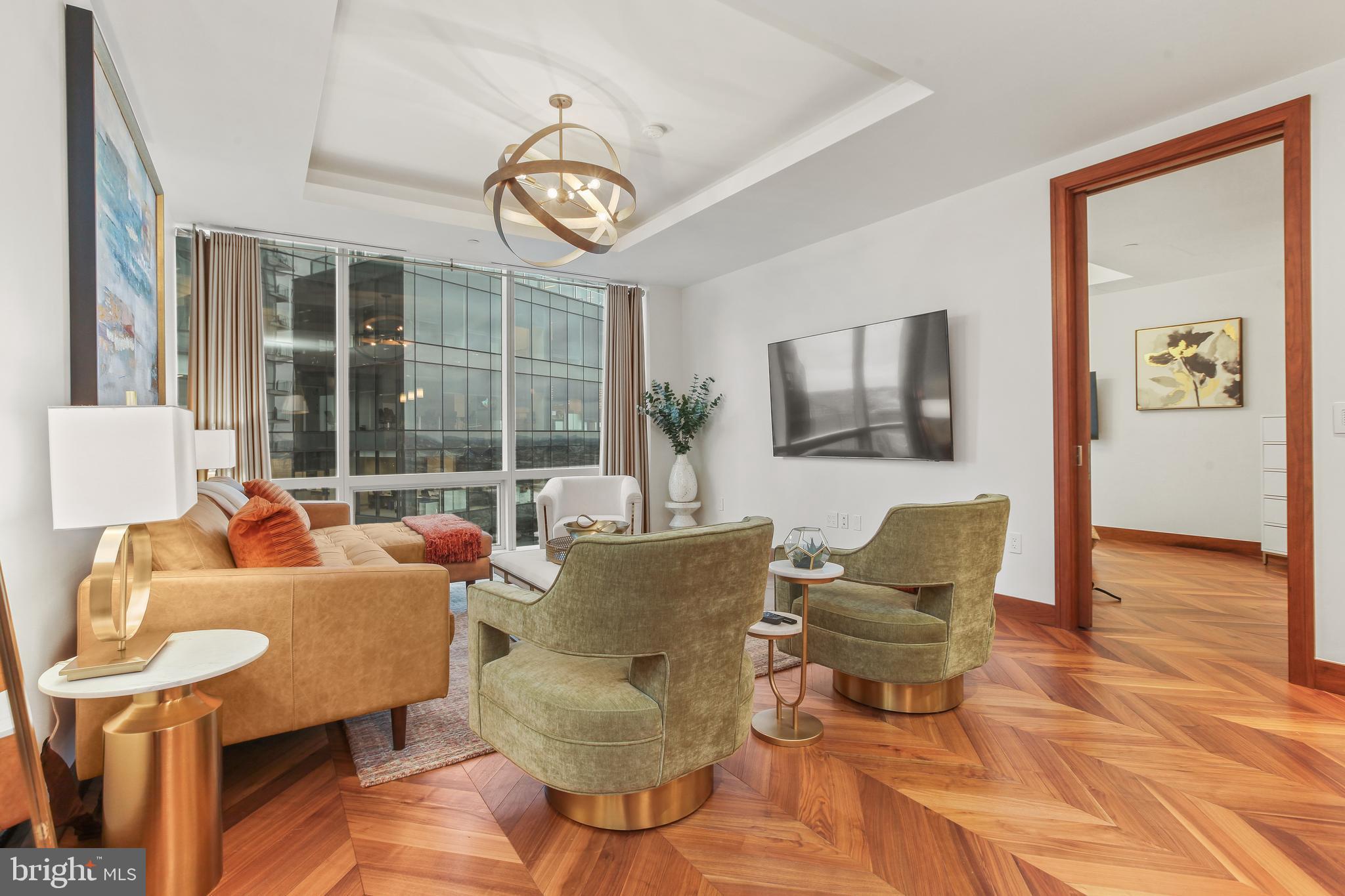 FOUR SEASONS PRIVATE RESIDENCES - Residential Lease