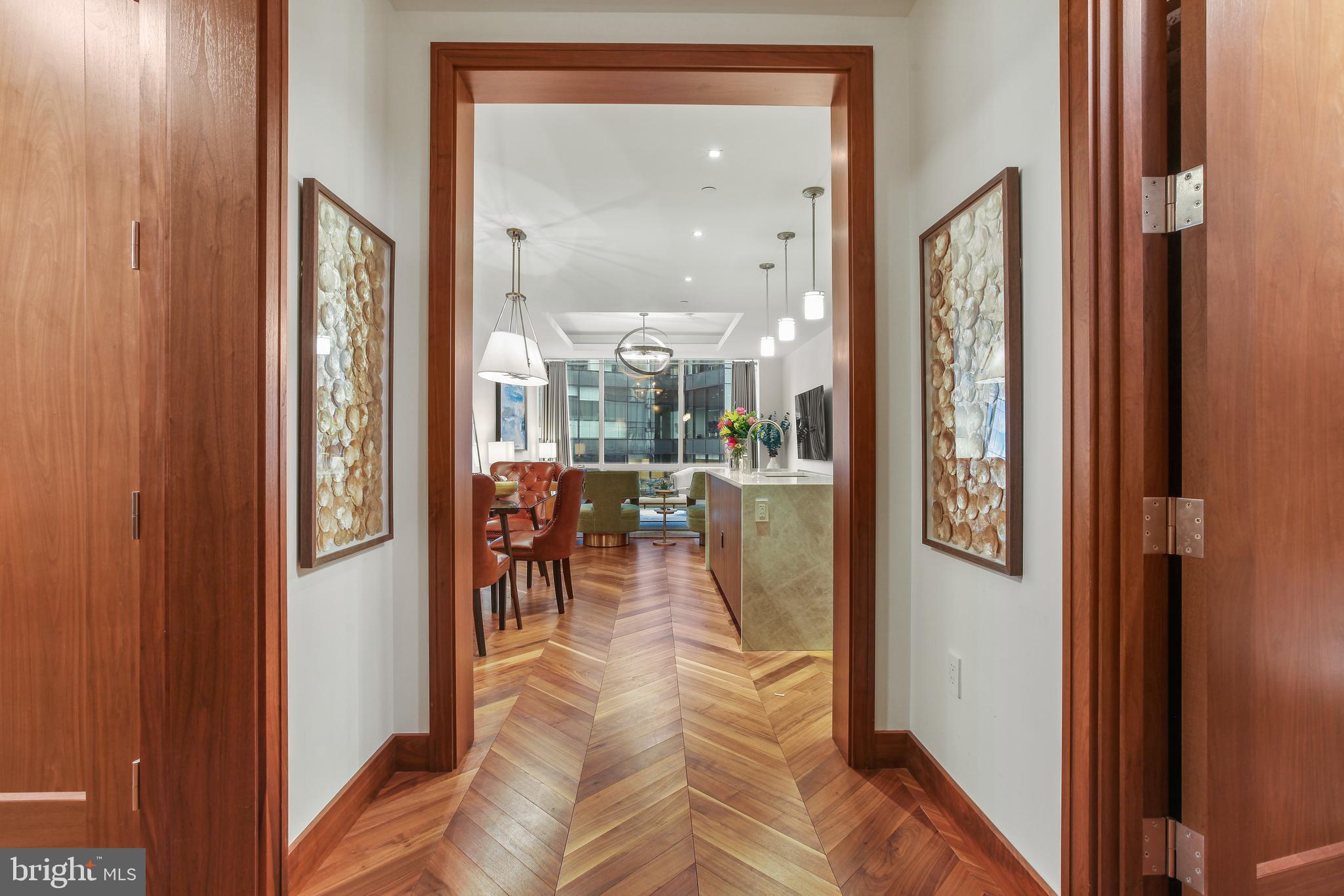 FOUR SEASONS PRIVATE RESIDENCES - Residential Lease