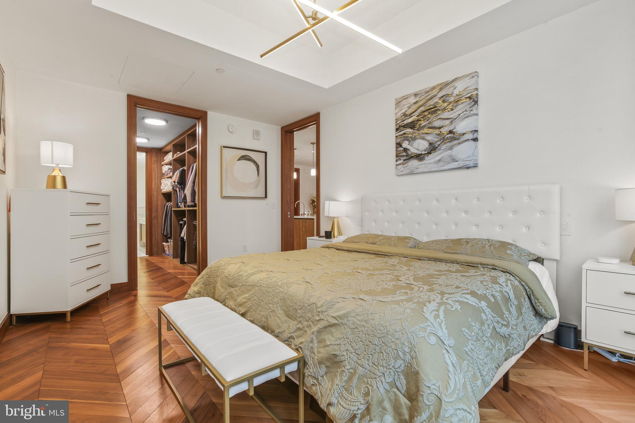 FOUR SEASONS PRIVATE RESIDENCES - Residential Lease