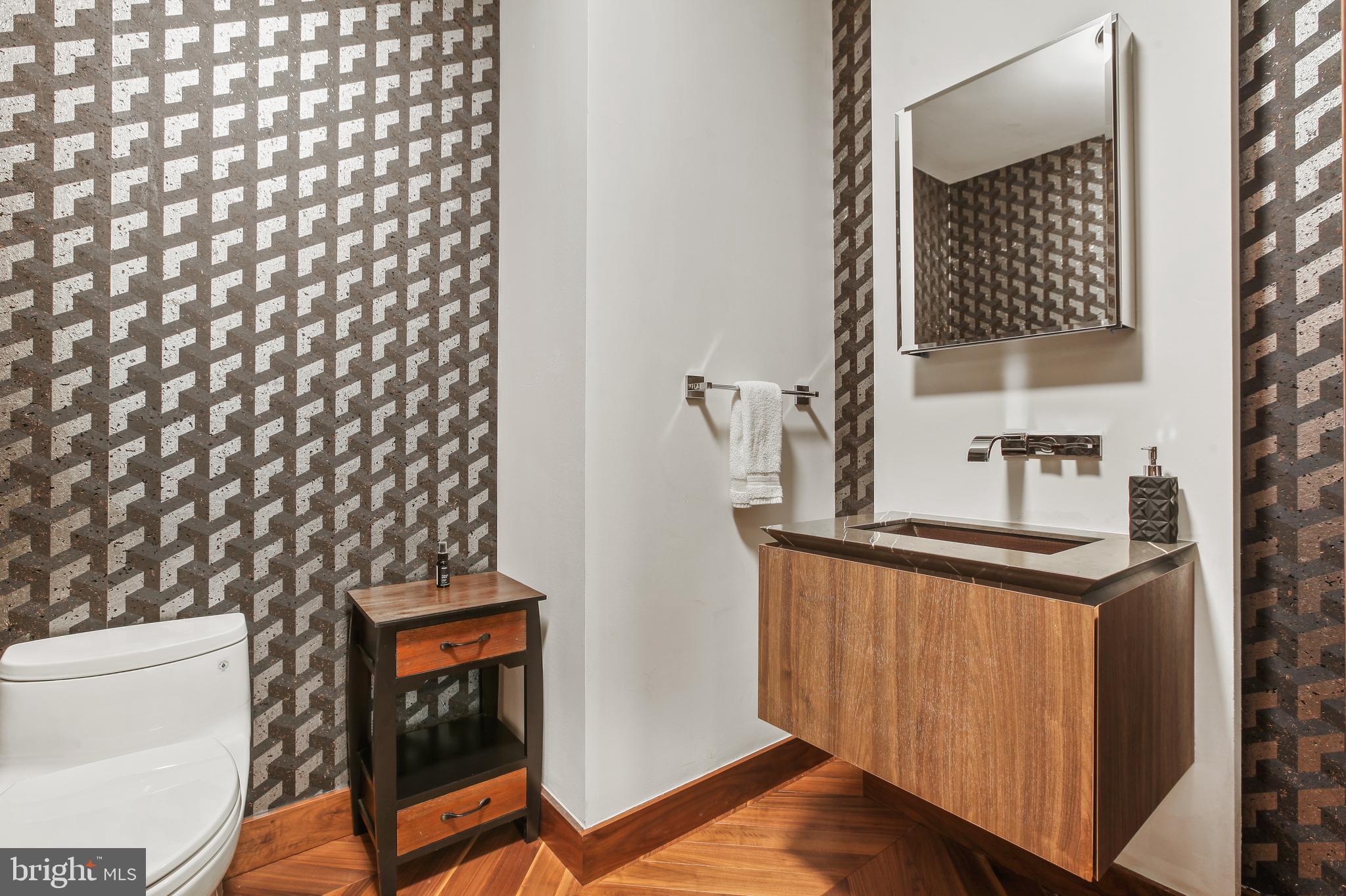 FOUR SEASONS PRIVATE RESIDENCES - Residential Lease