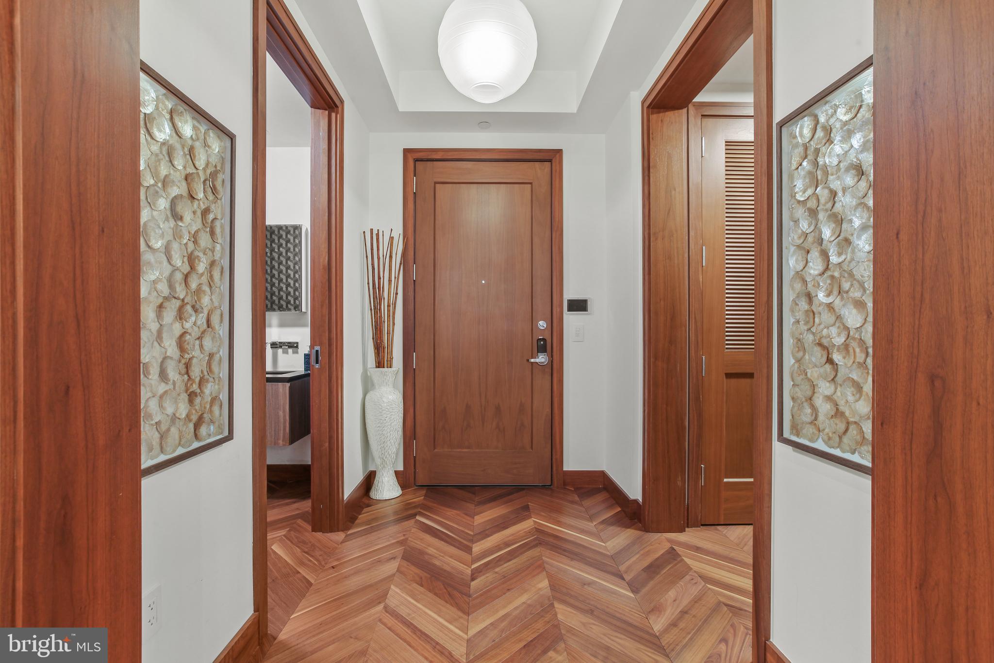 FOUR SEASONS PRIVATE RESIDENCES - Residential Lease