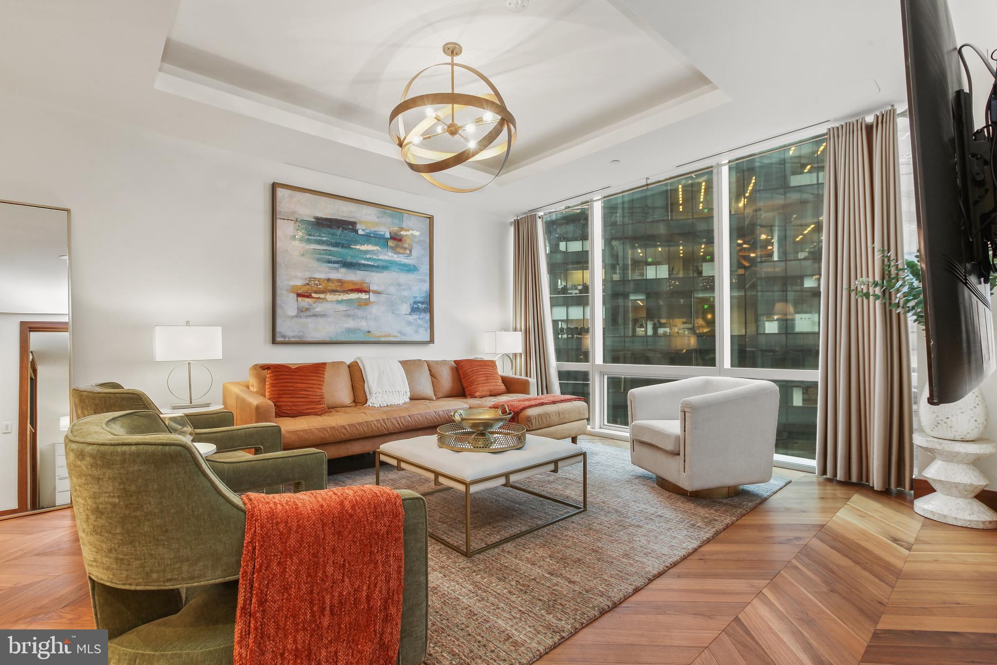 FOUR SEASONS PRIVATE RESIDENCES - Residential Lease