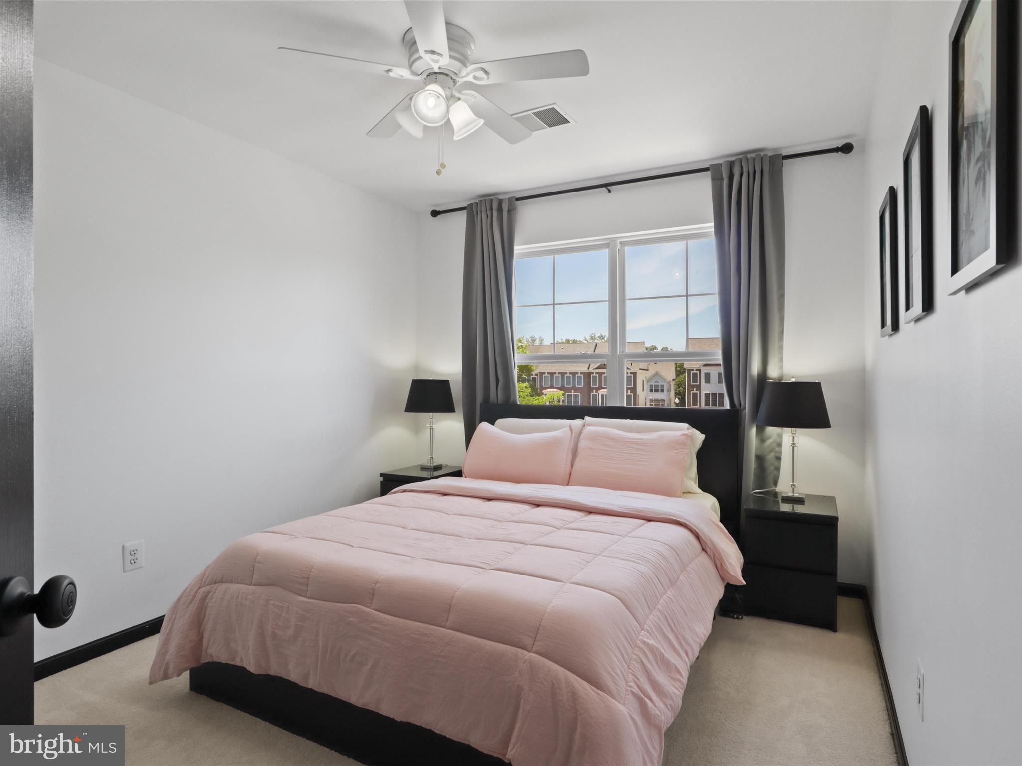 SOUTH RIDING - Residential