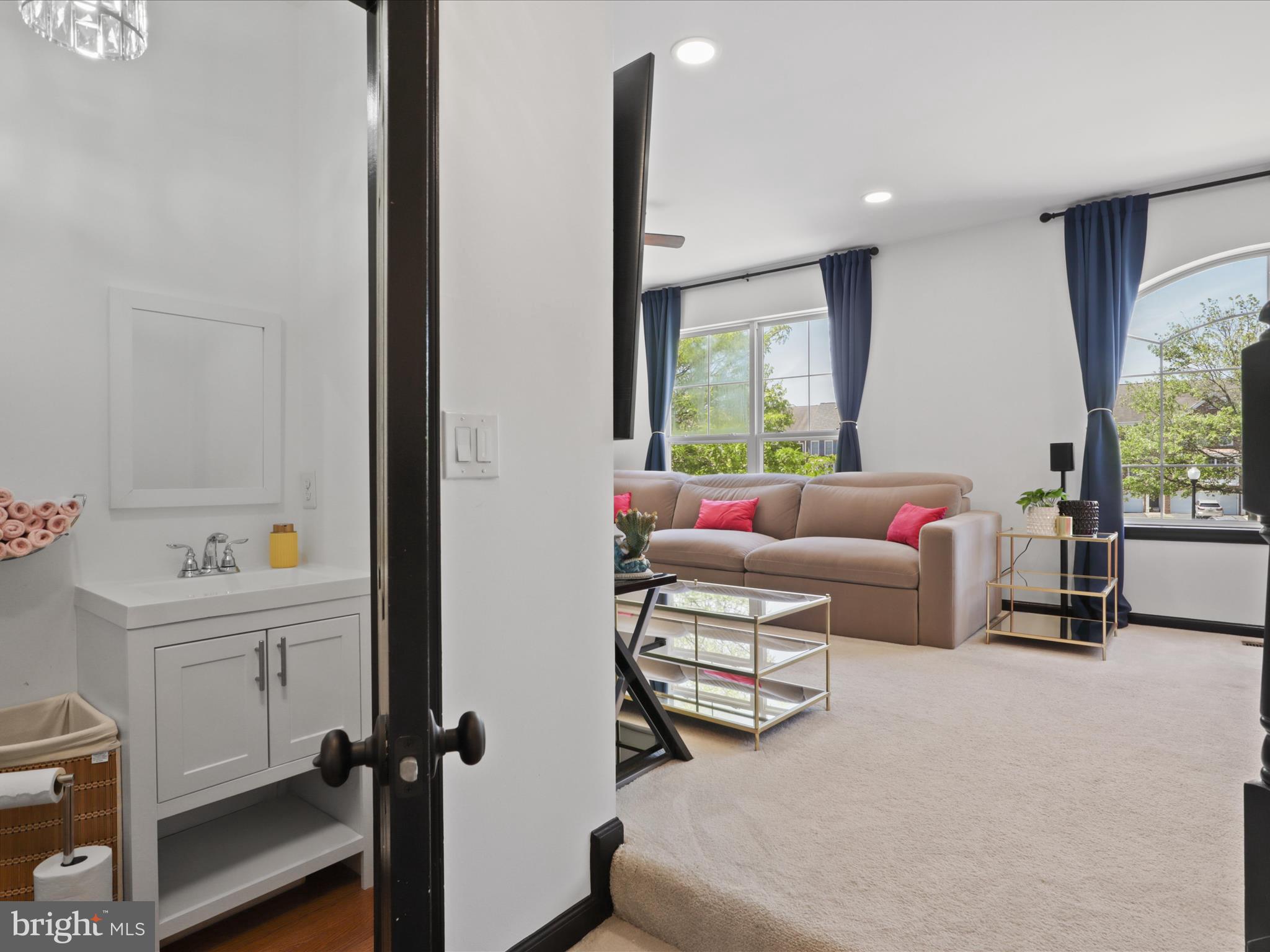 SOUTH RIDING - Residential