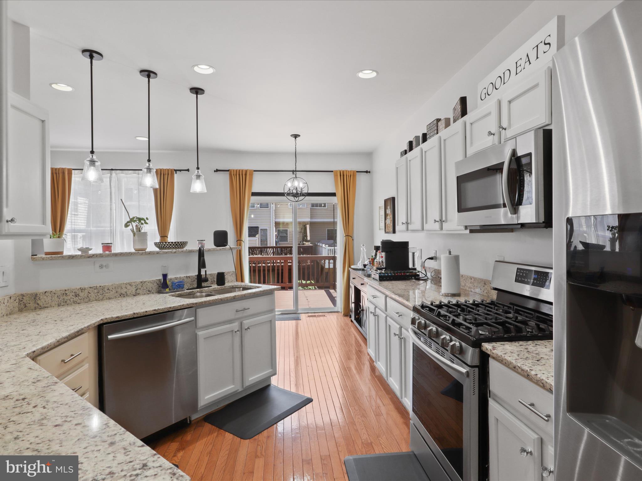 SOUTH RIDING - Residential