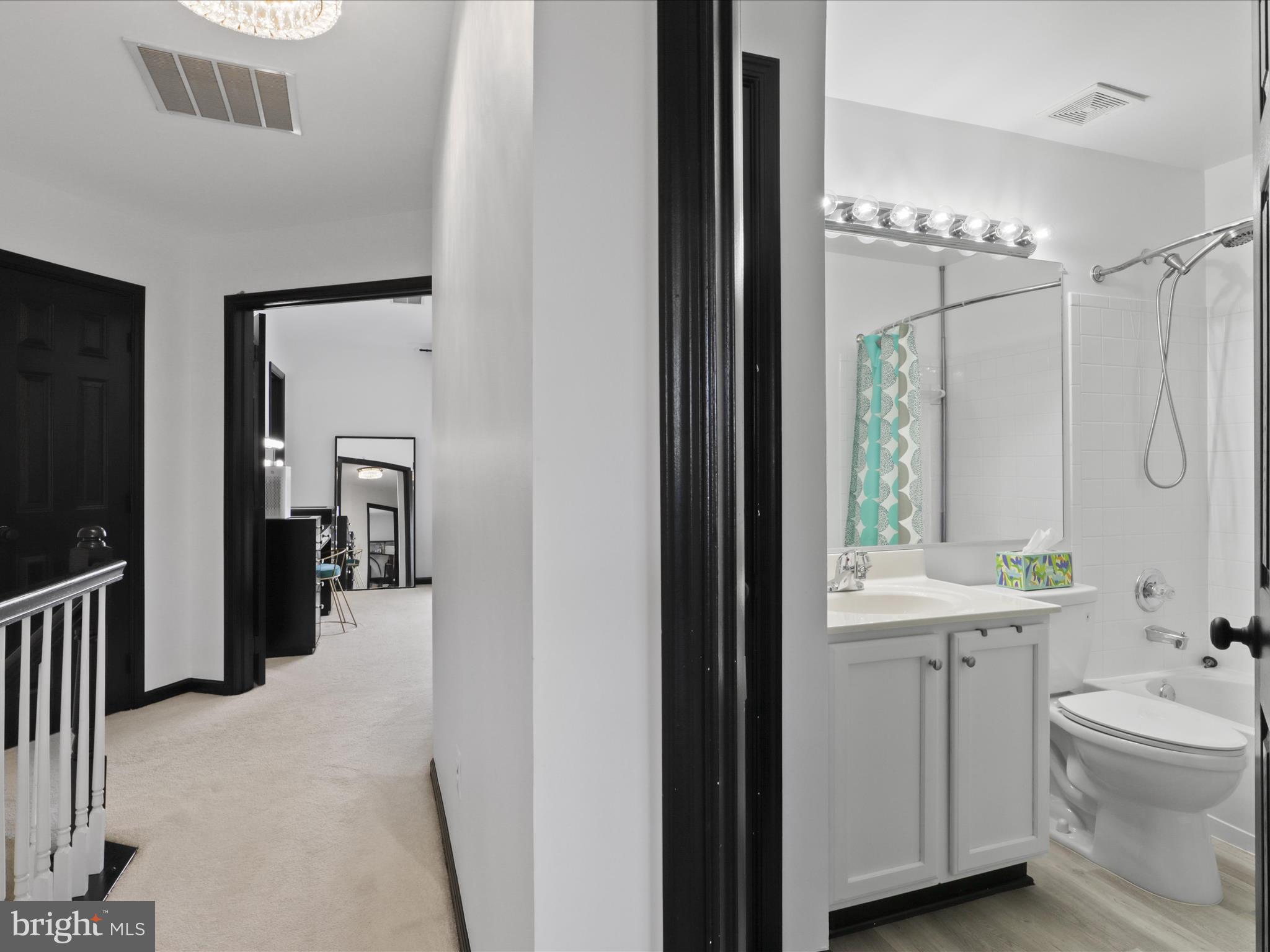 SOUTH RIDING - Residential