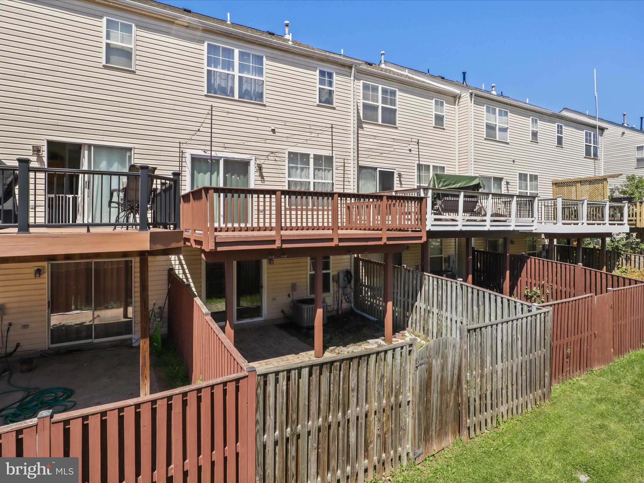 SOUTH RIDING - Residential