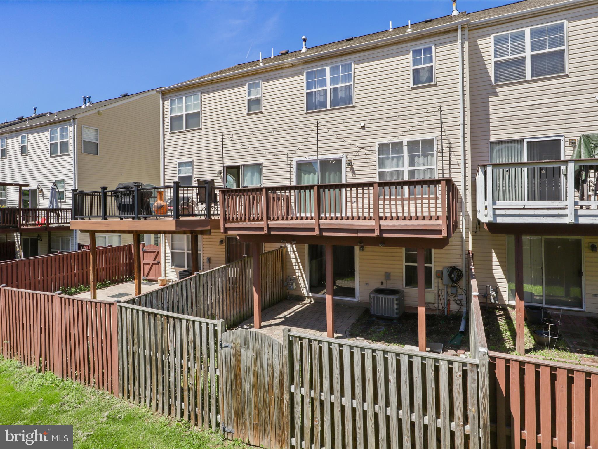 SOUTH RIDING - Residential