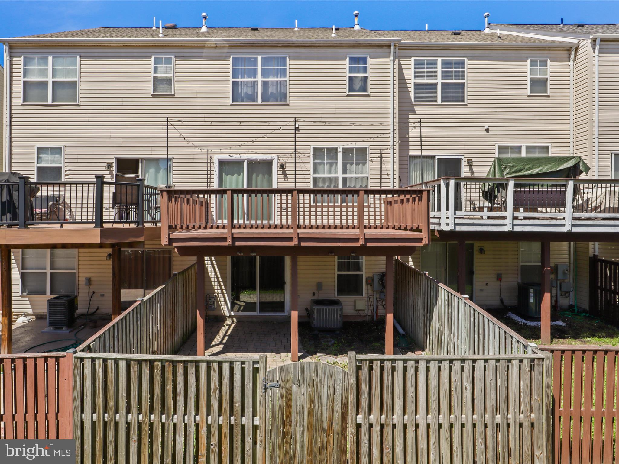 SOUTH RIDING - Residential