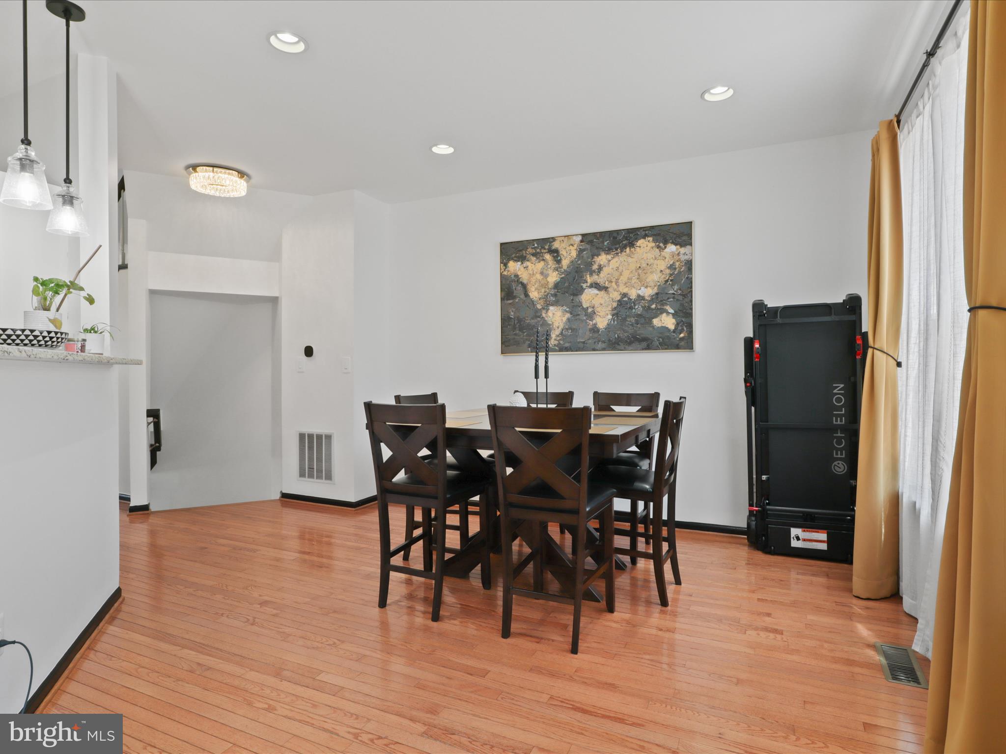 SOUTH RIDING - Residential