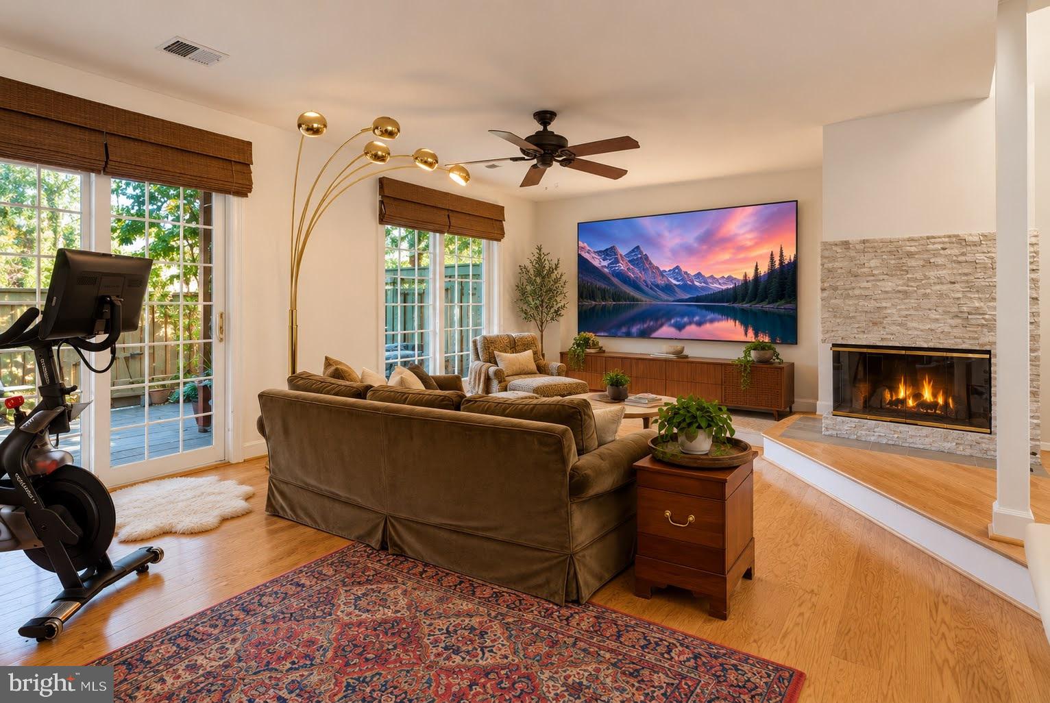 8020 MERRY OAKS COURT
