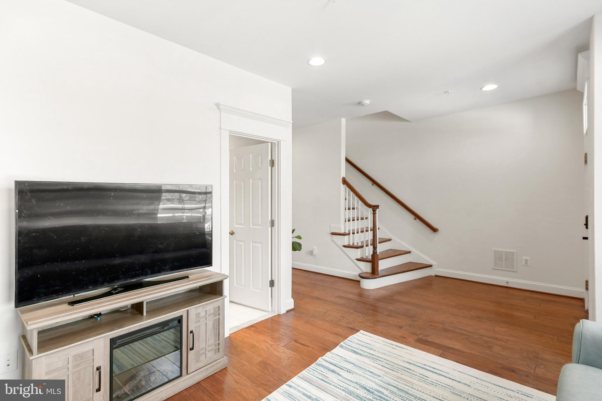 VILLAGES OF URBANA - Residential