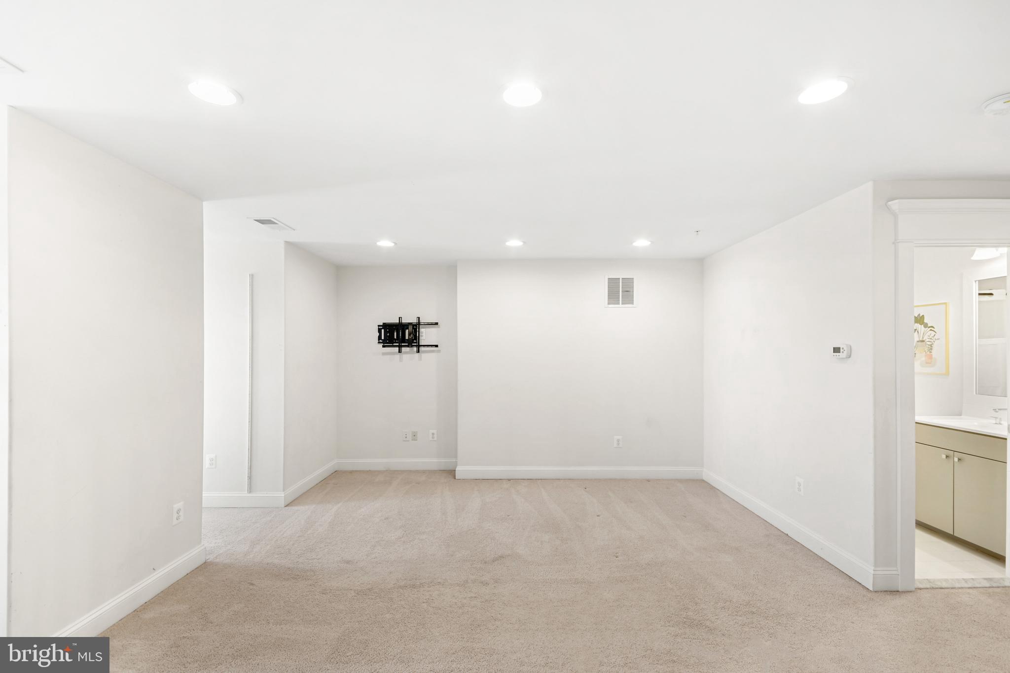 VILLAGES OF URBANA - Residential