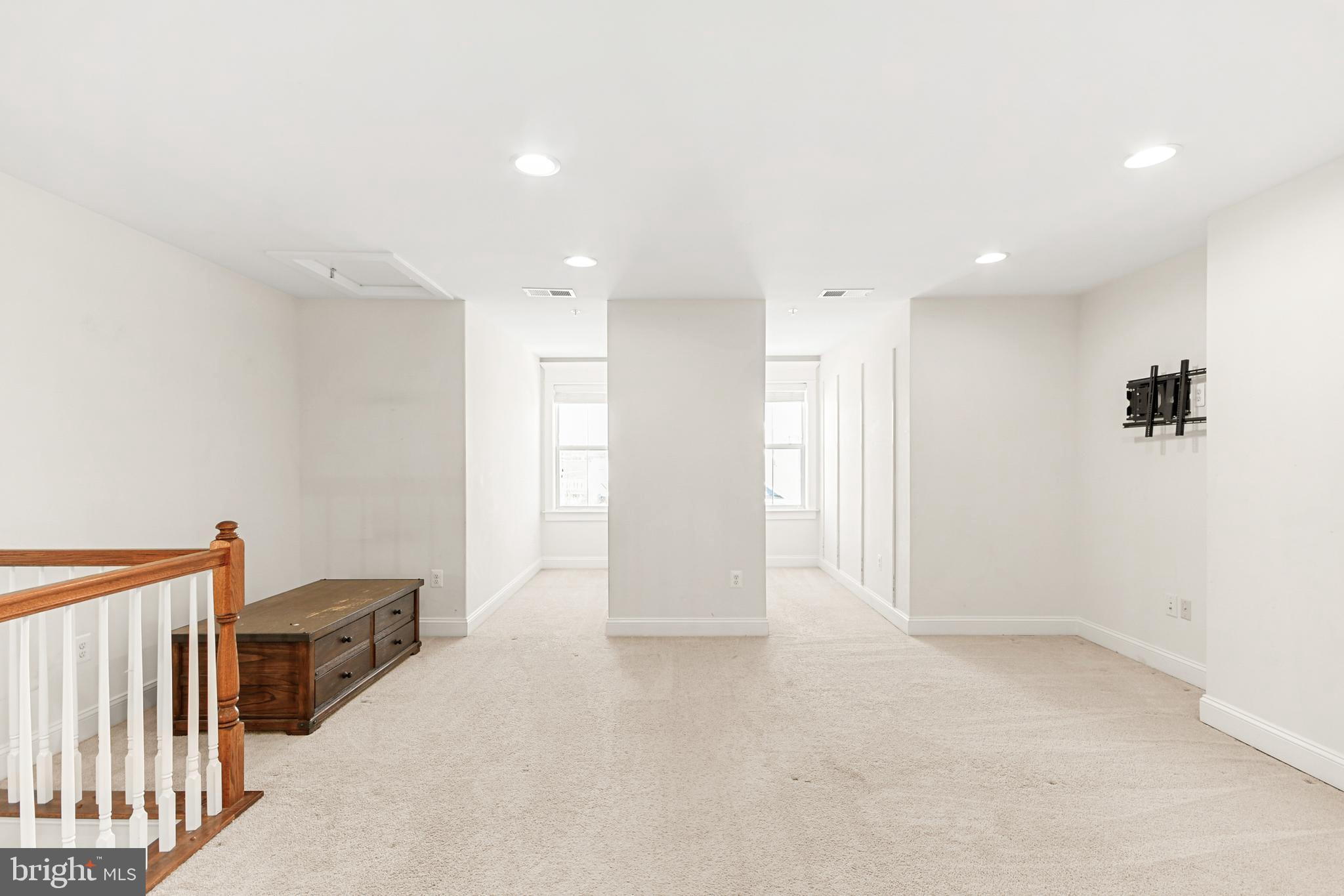 VILLAGES OF URBANA - Residential