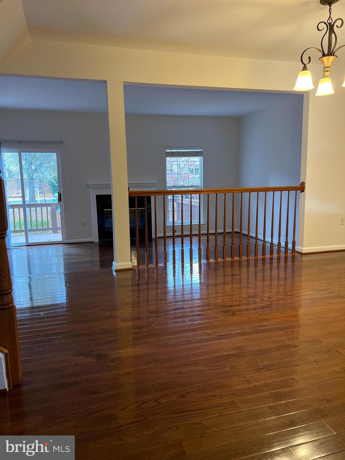 ASHBURN FARM - Residential Lease