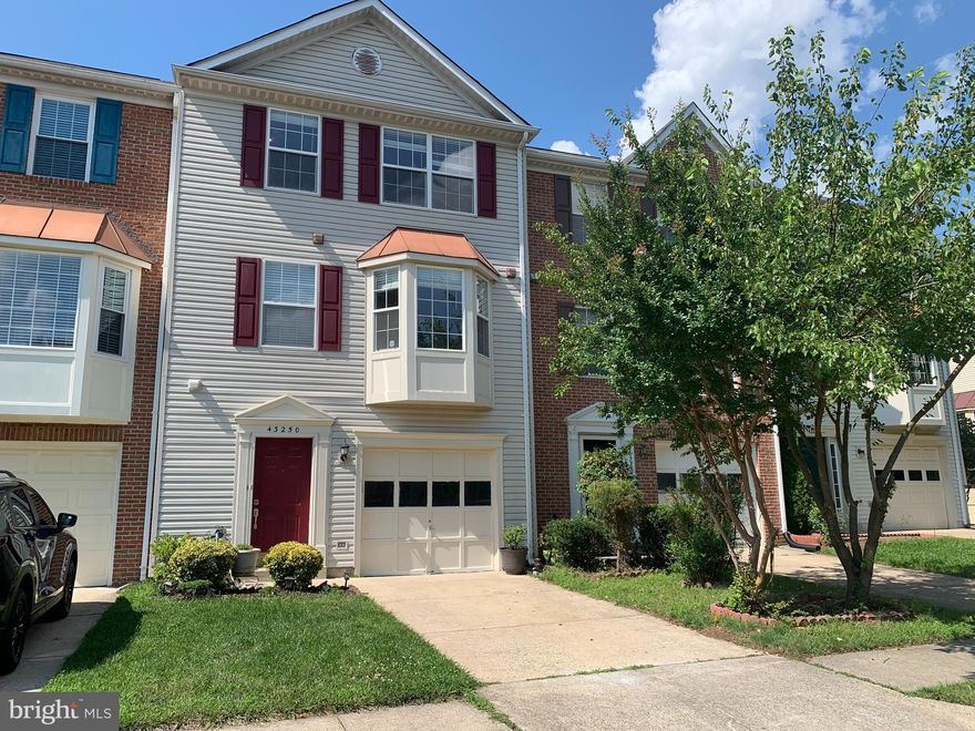 Spacious townhouse 3 bedrooms, 2 full bath & 2half with a one car garage. Located in sought after Ashburn Farm. Sun filled kitchen w/ bay windows, newer cabinets, granite counter tops and stainless steel appliances. Gleaming hardwood floors in the dining room/living room combo. Gas fire place in the living room in addition a 2nd wood burning fire place in the lower level. Family room has a walk out sliding door to a fenced backyard, half a bath and closet could be used as an office or guest room. Hardwood floors installed in all bedrooms upstairs. Bathrooms fully renovated. Luxury master bedroom with vaulted ceilings and walk in closet. luxurious soaking tub with new ceramic tile surround, double sink and a separate shower in the oversized en-suite primary bathroom. Newer AC unit and water heater. Many amenities In Ashburn farm, multiple pools, walking trails, community center, tennis courts, baseball field and a tot lots. Amazing commuter location near the metro and close to shops and dining at one Loudoun
