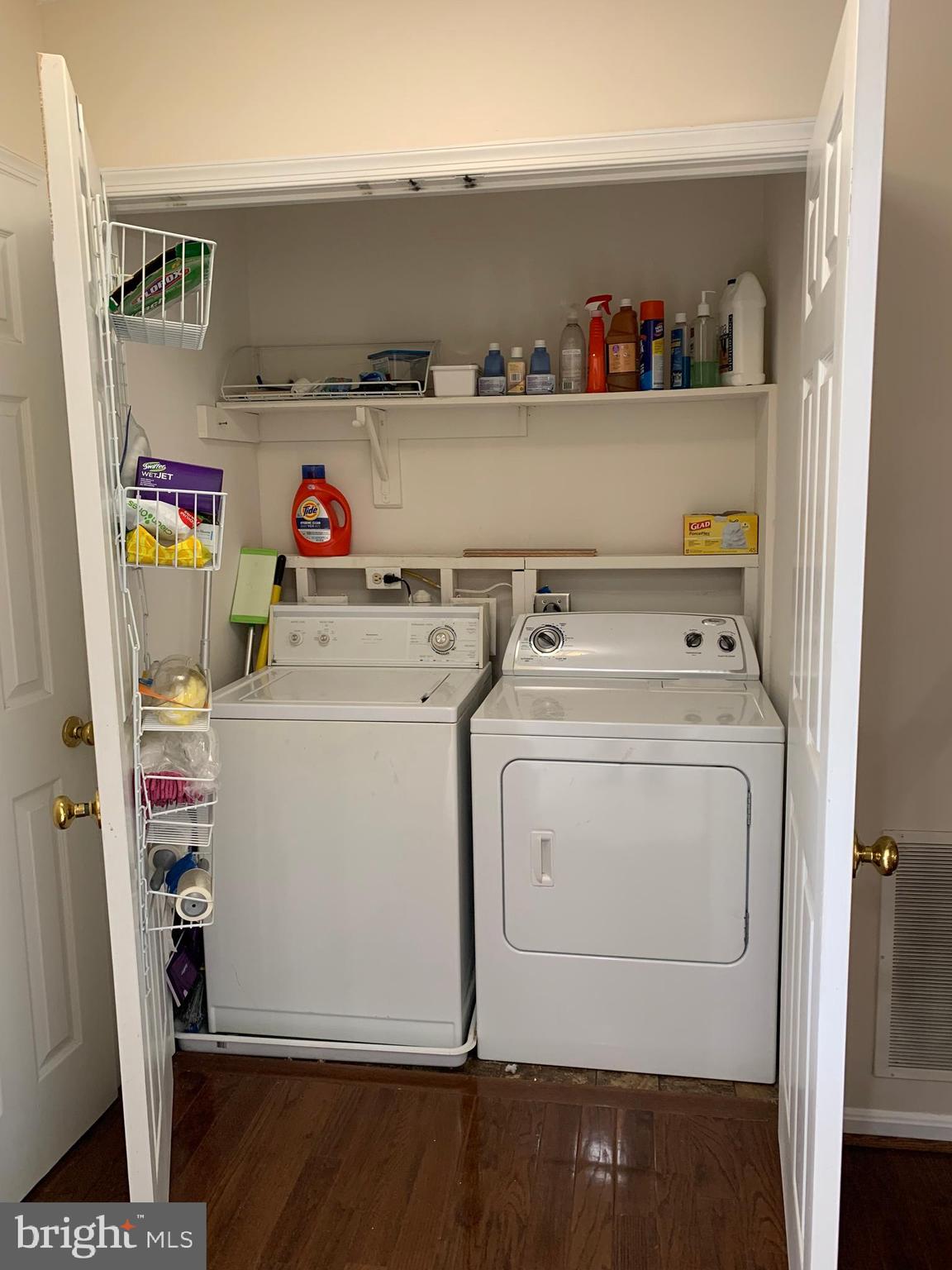 ASHBURN FARM - Residential Lease