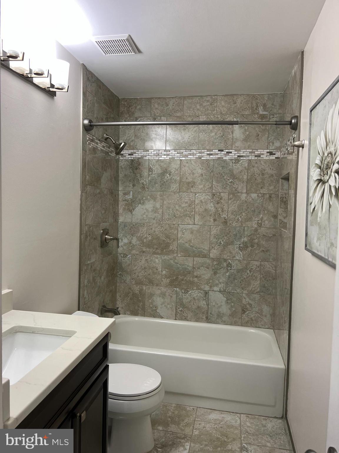 ASHBURN FARM - Residential Lease