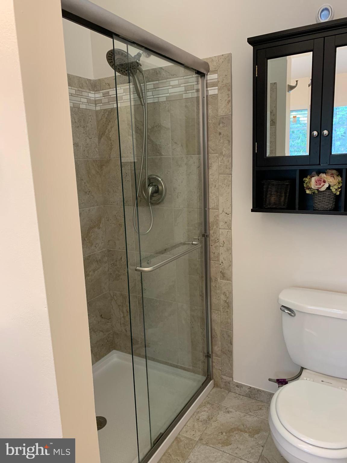 ASHBURN FARM - Residential Lease