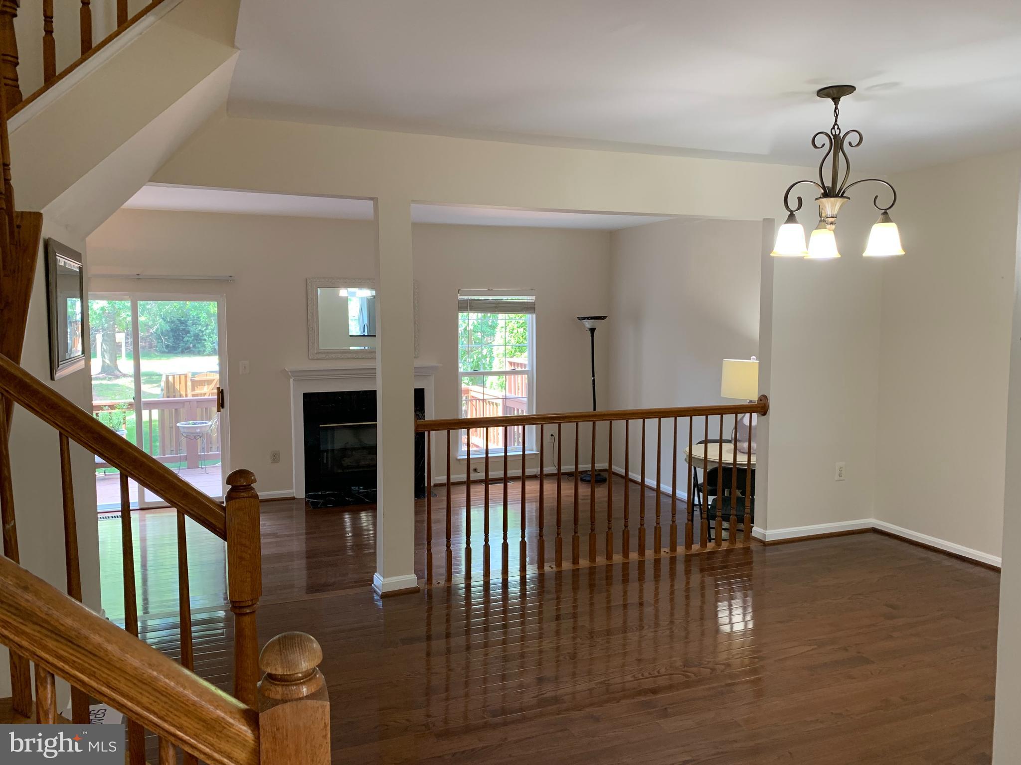 ASHBURN FARM - Residential Lease