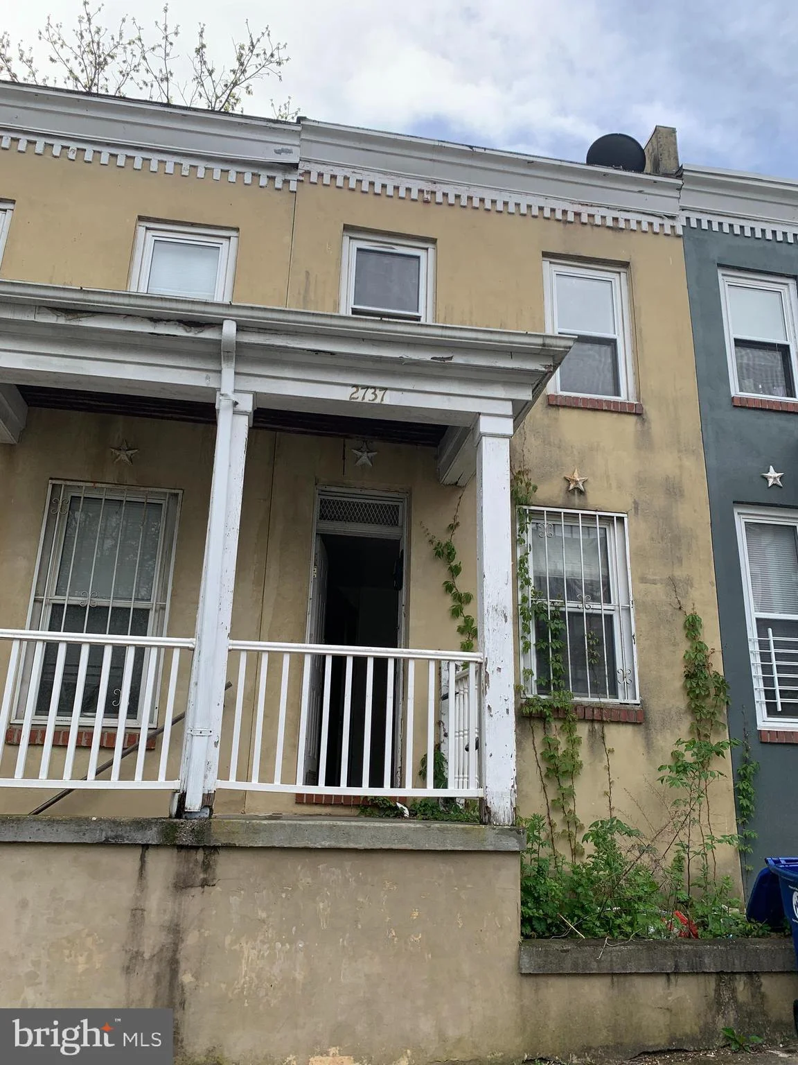 2737 Prospect Street