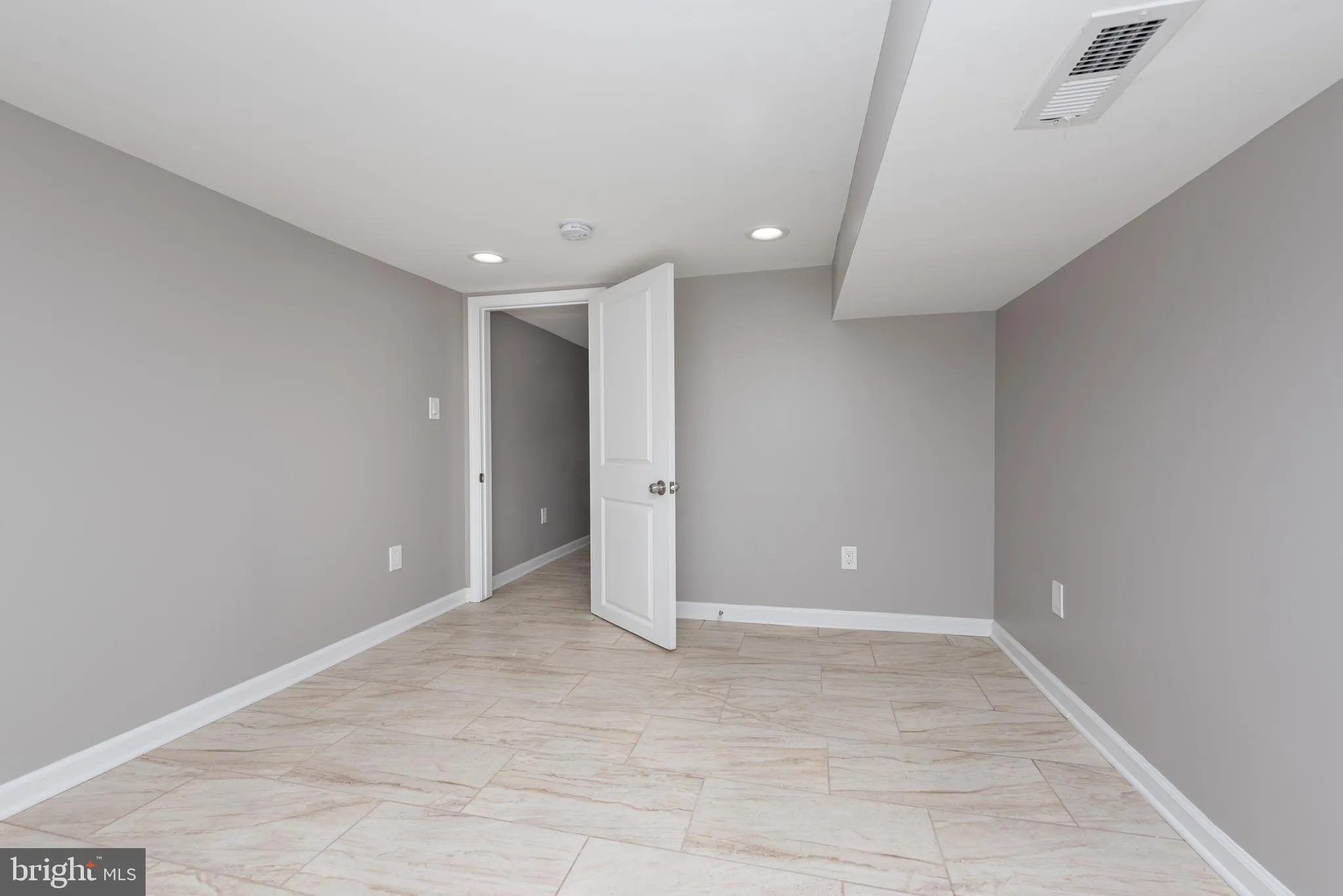 Baltimore, Maryland 21205, United States, 3 Bedrooms Bedrooms, ,3 BathroomsBathrooms,Residential,Active,31428