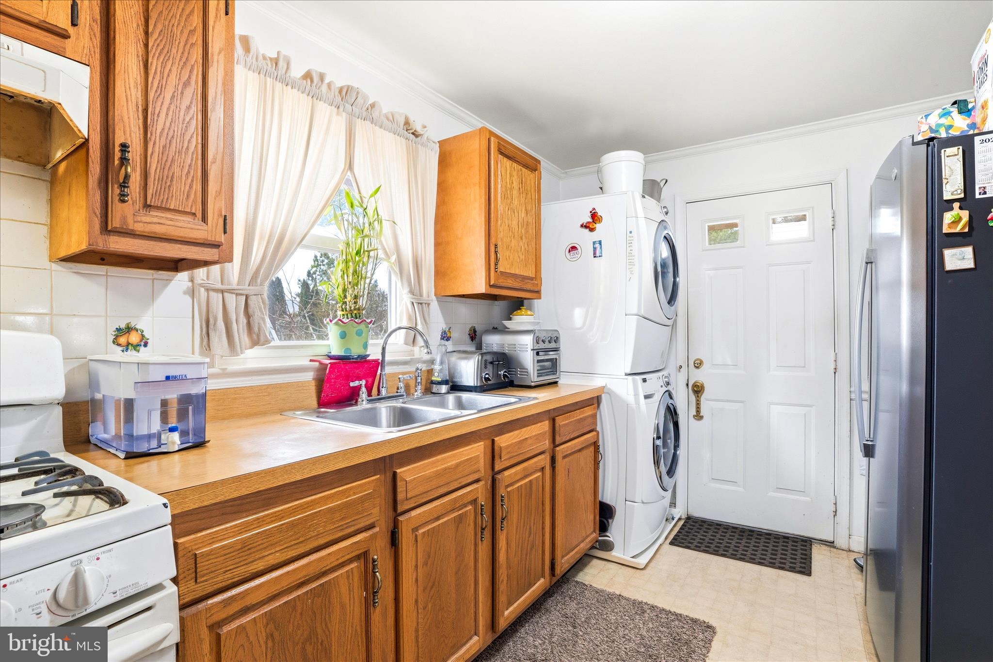 ROCKCREST - Residential