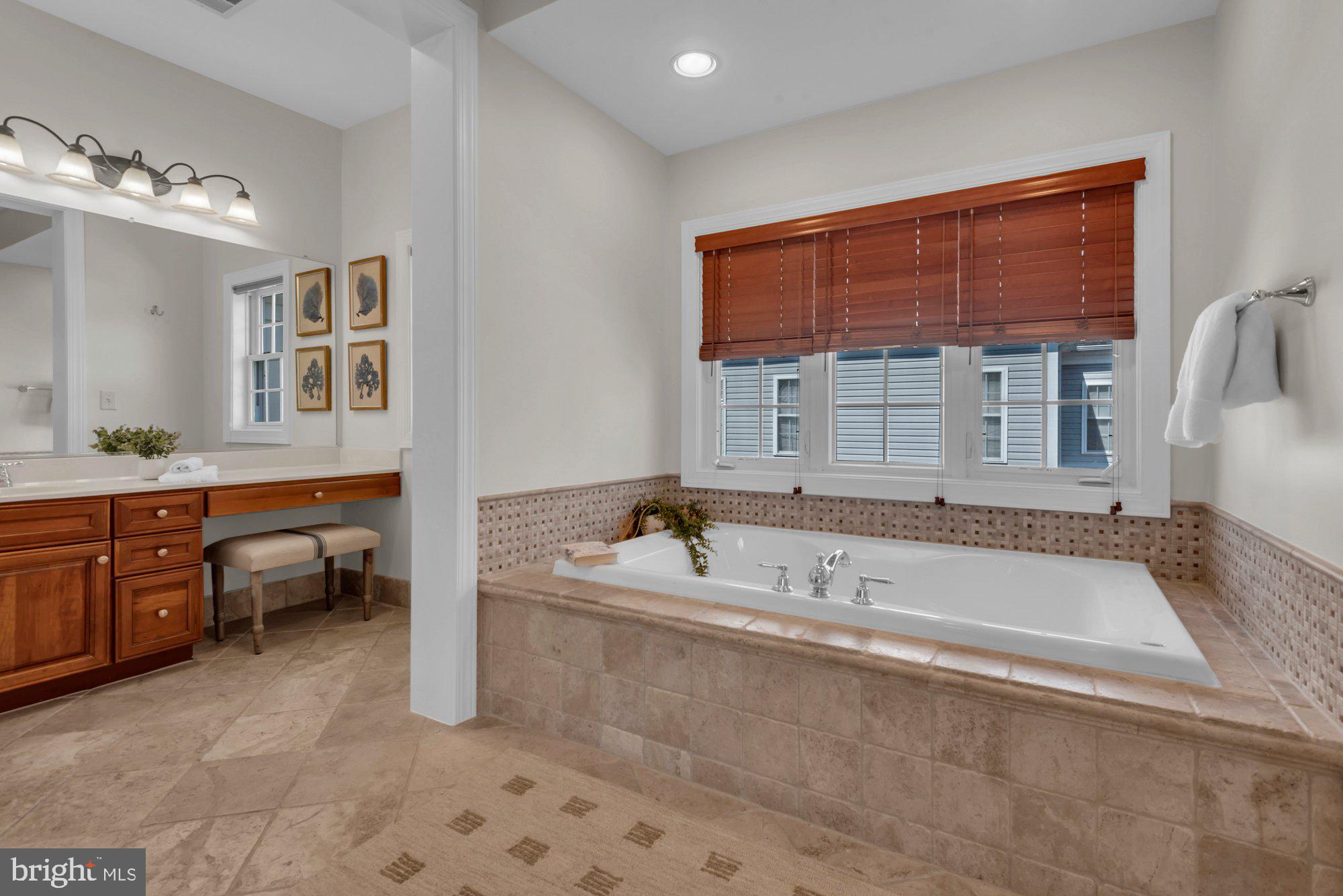 BROAD CREEK LANDING - Residential