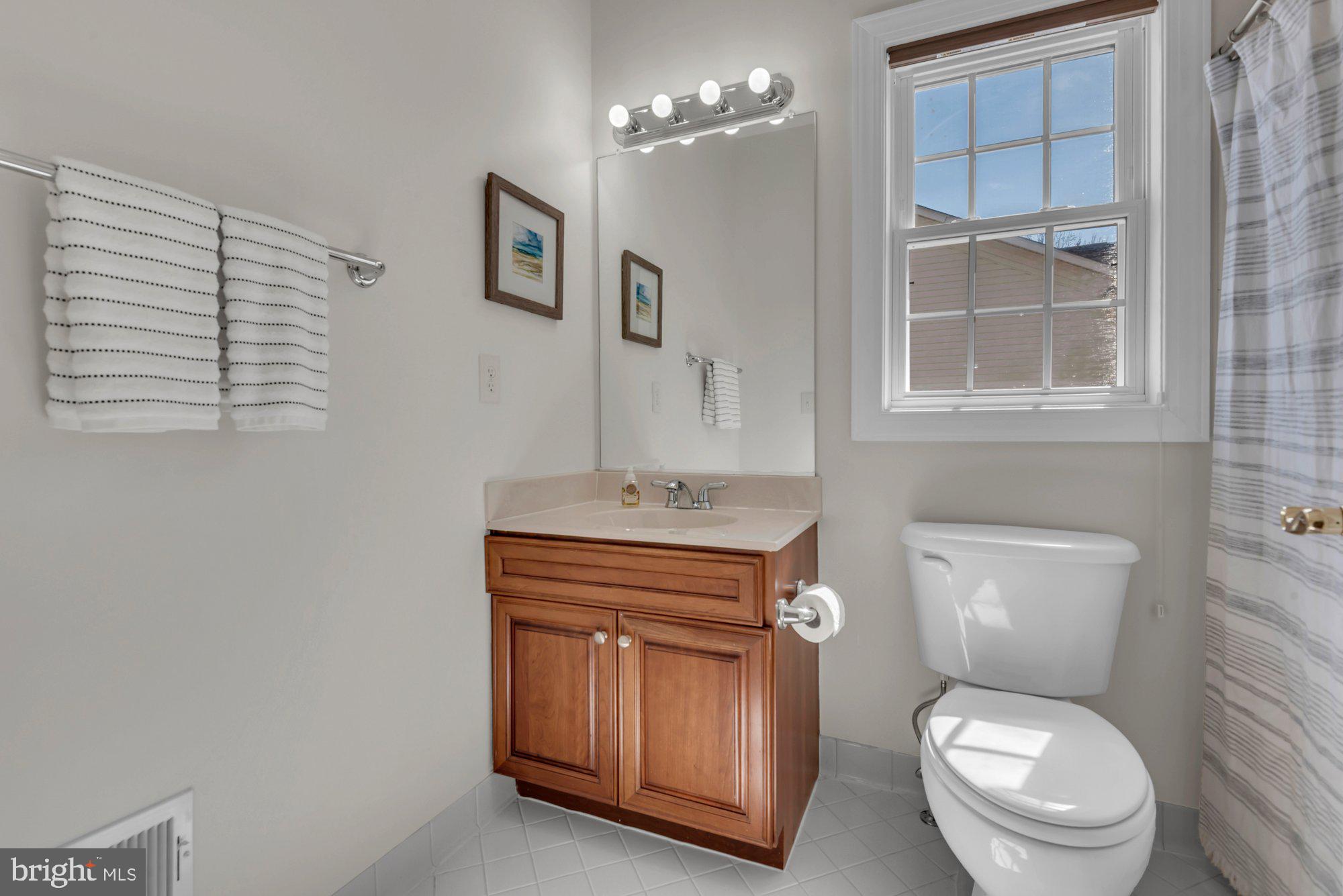 BROAD CREEK LANDING - Residential