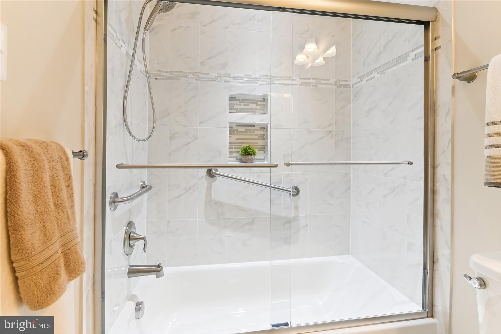 TWO RIVERS - Residential