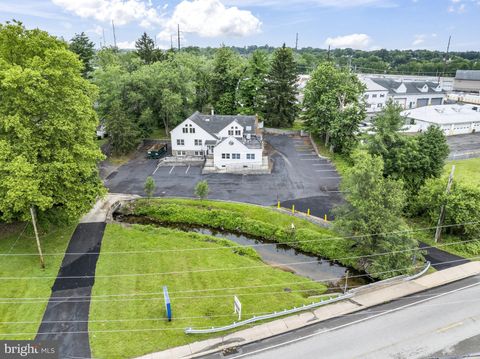 Photo of 724 Fitzwatertown Road, WILLOW GROVE, PA 19090 (MLS # PAMC2127964)
